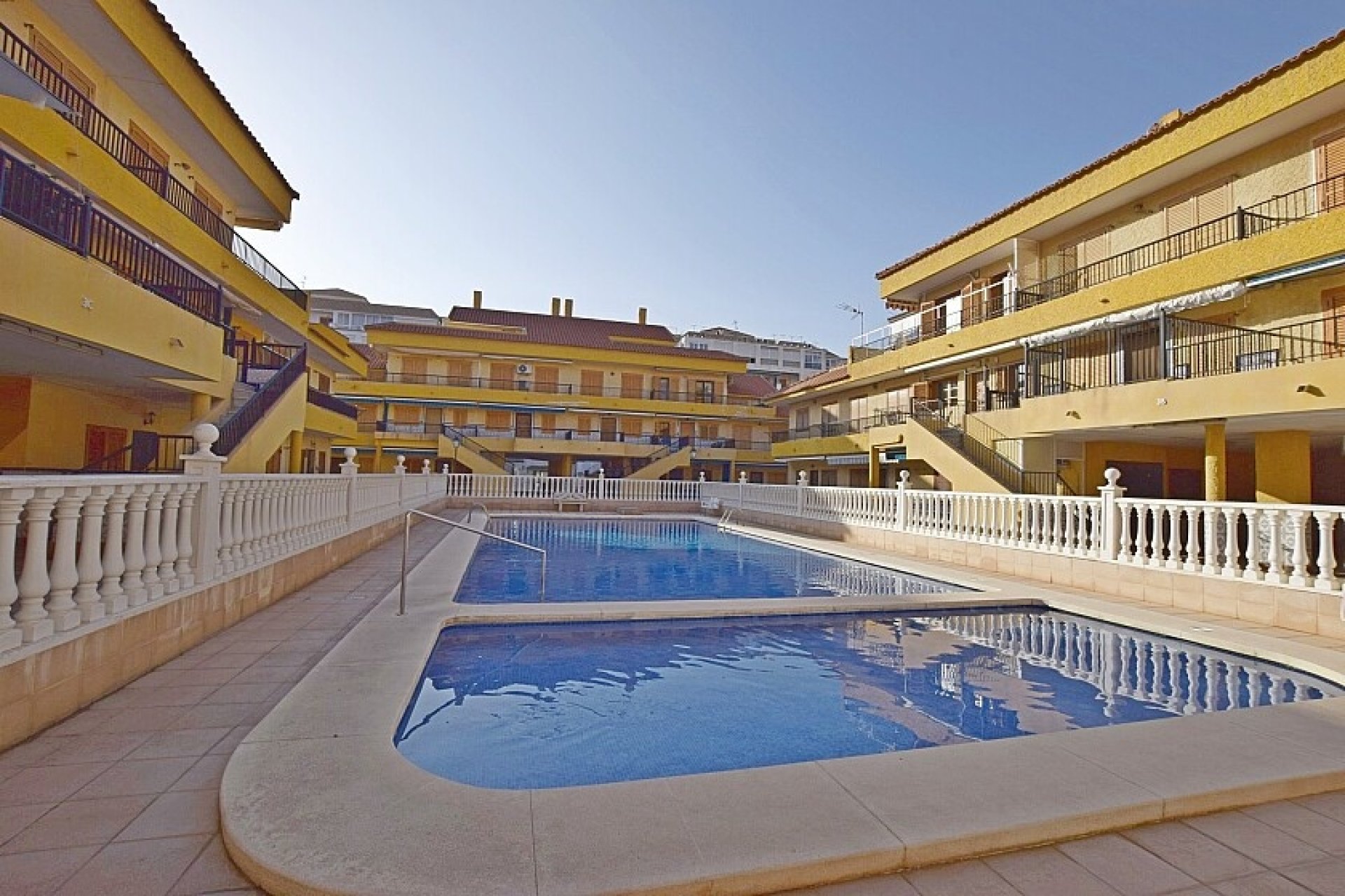 Resale - Townhouse - La Mata