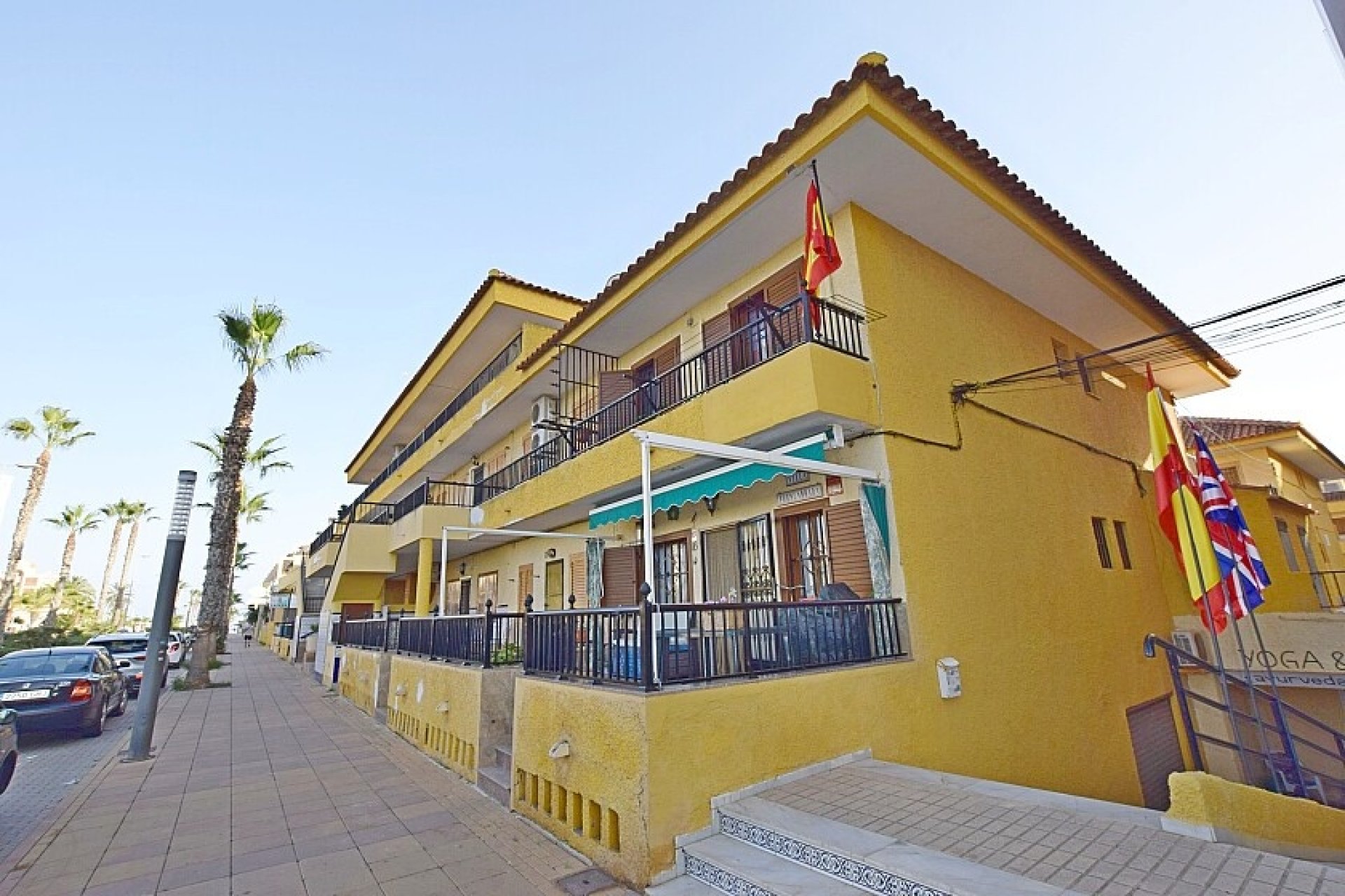 Resale - Townhouse - La Mata