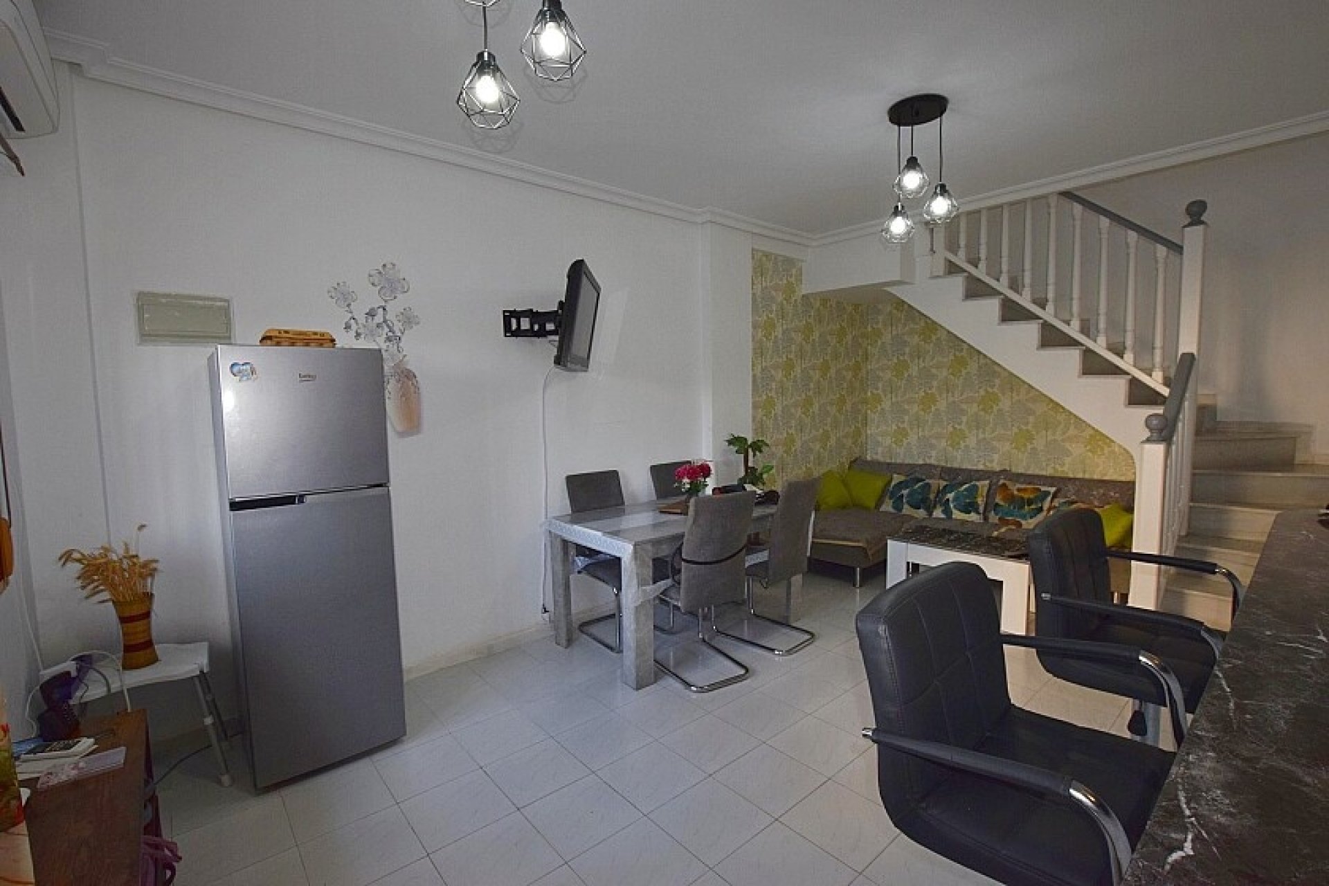 Resale - Townhouse - La Mata