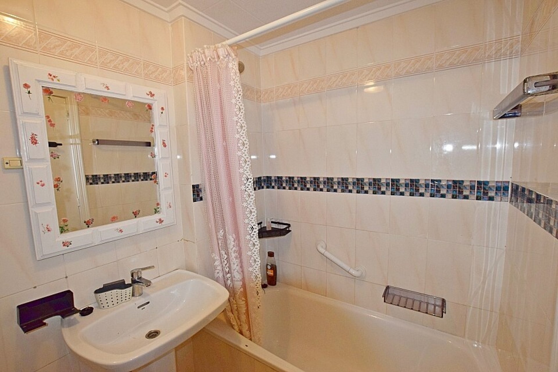 Resale - Townhouse - La Mata