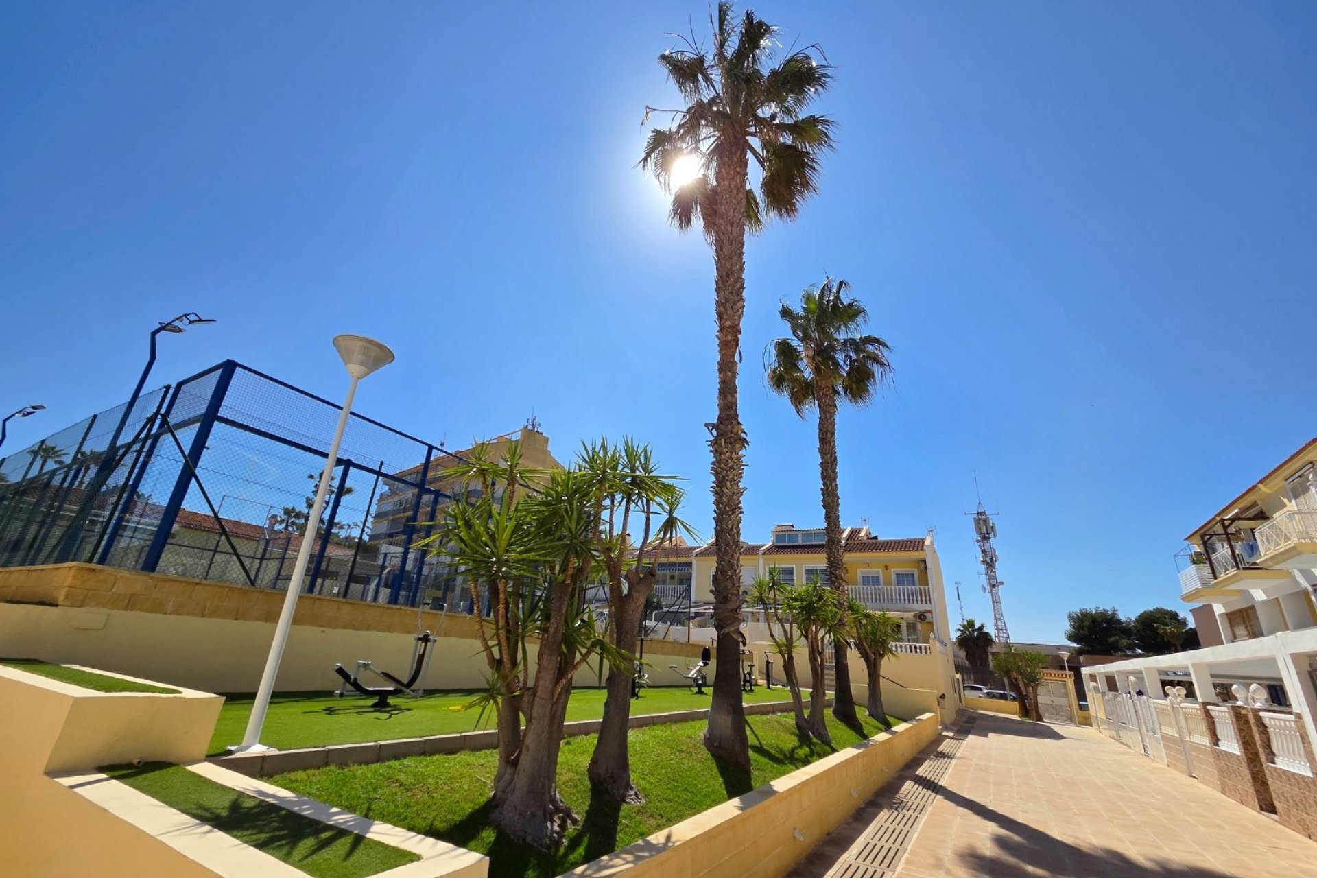 Resale - Townhouse - La Mata