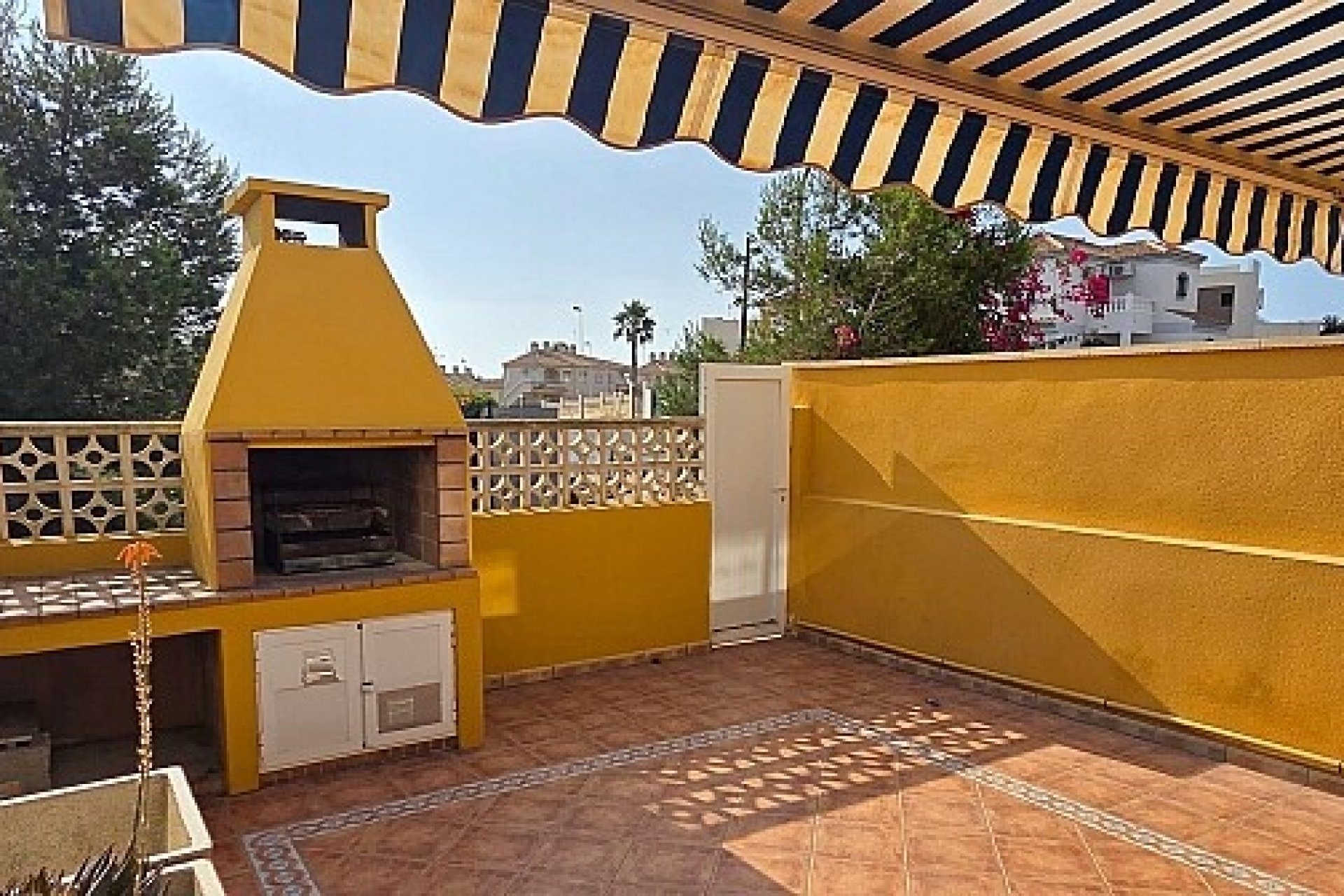 Resale - Townhouse - La Mata