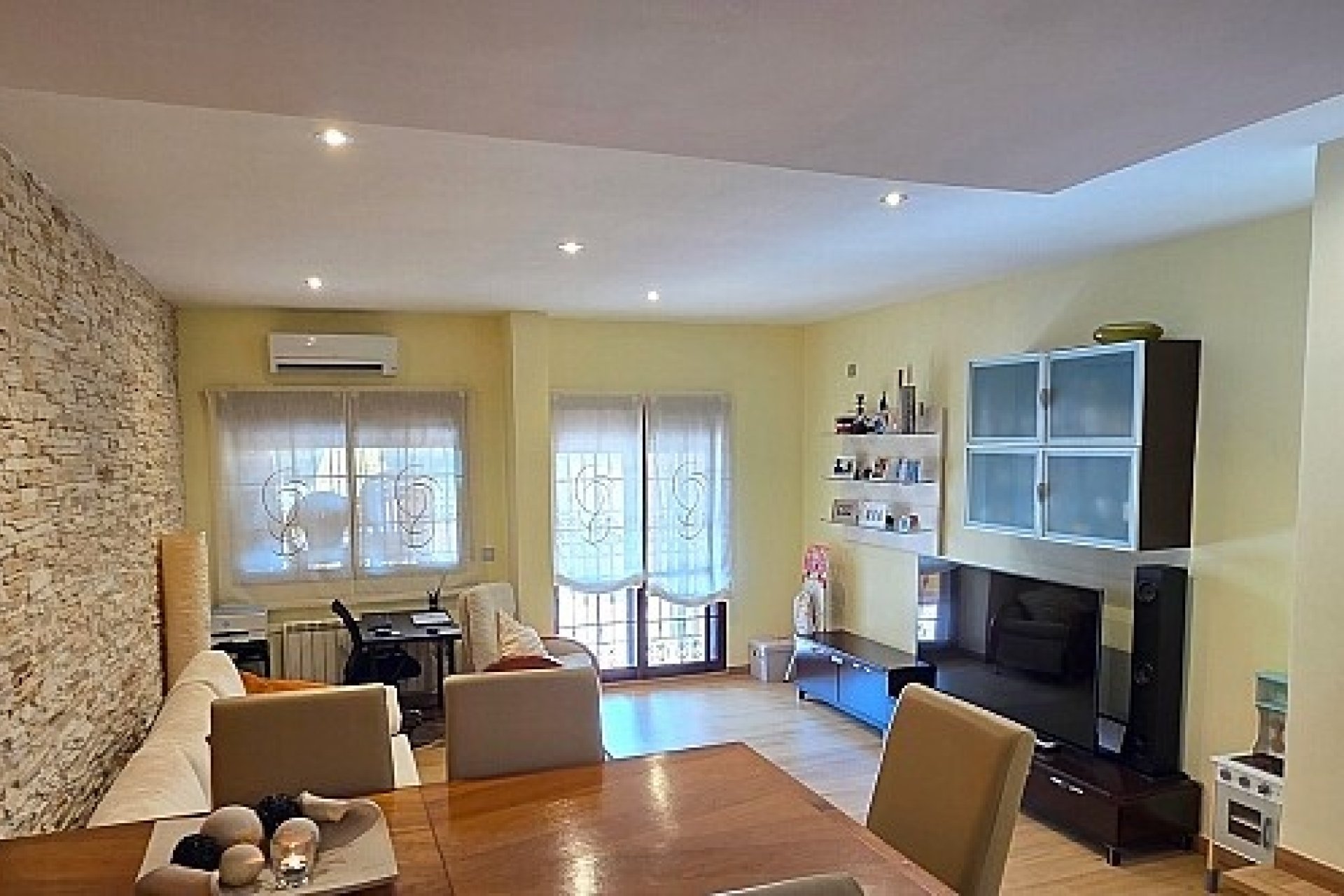 Resale - Townhouse - La Mata