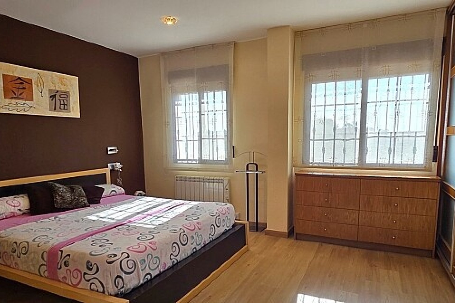 Resale - Townhouse - La Mata