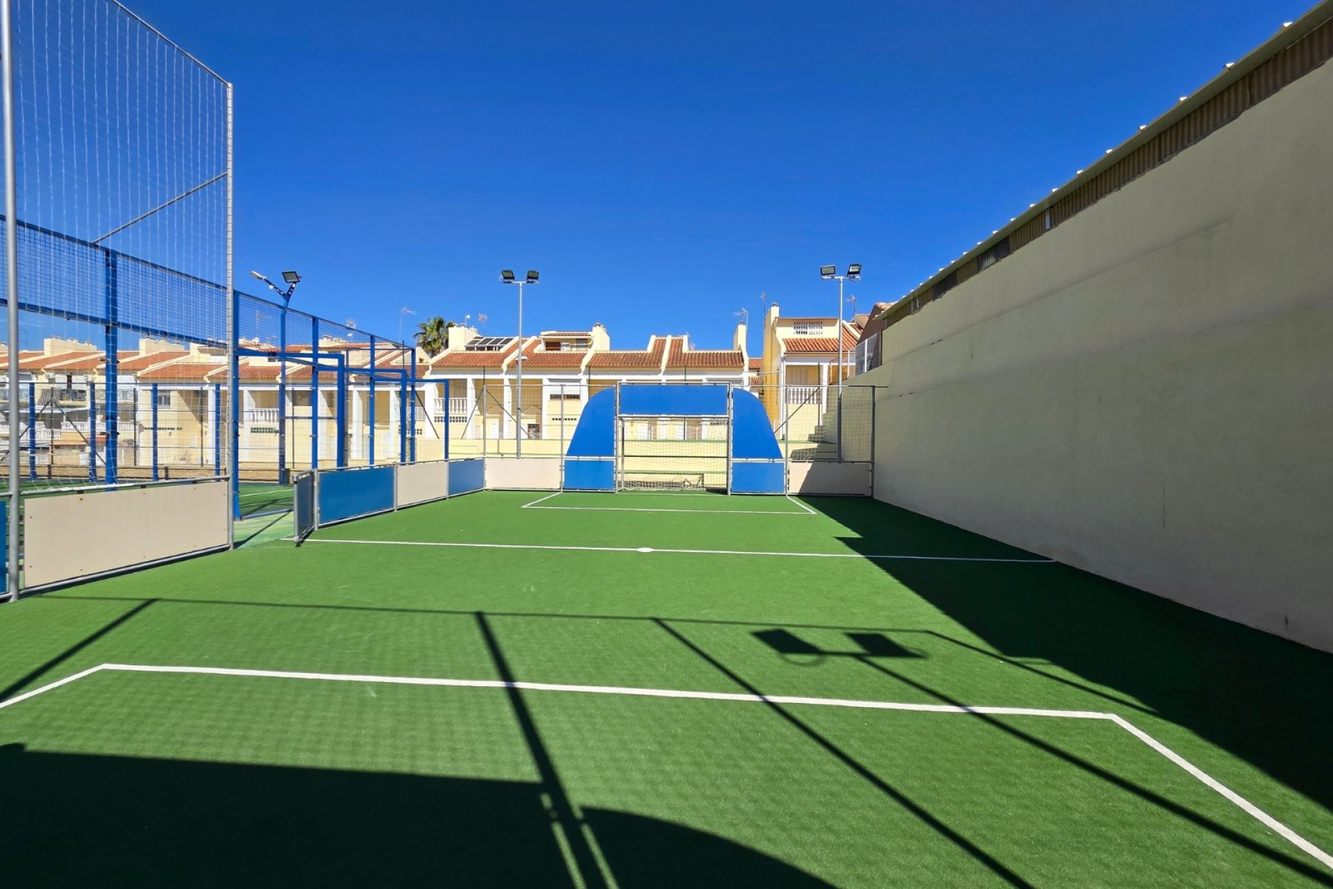 Resale - Townhouse - La Mata