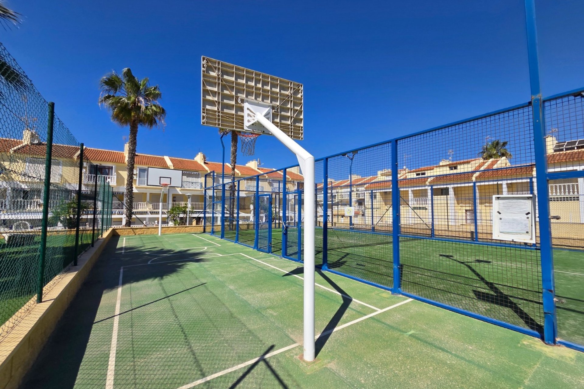 Resale - Townhouse - La Mata
