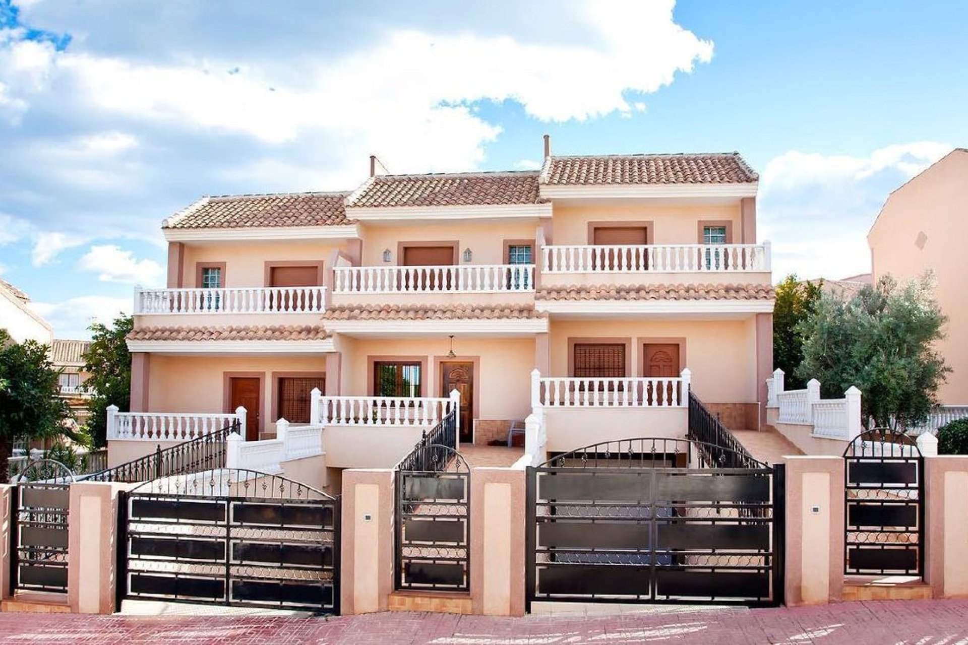 Resale - Townhouse - Los Altos