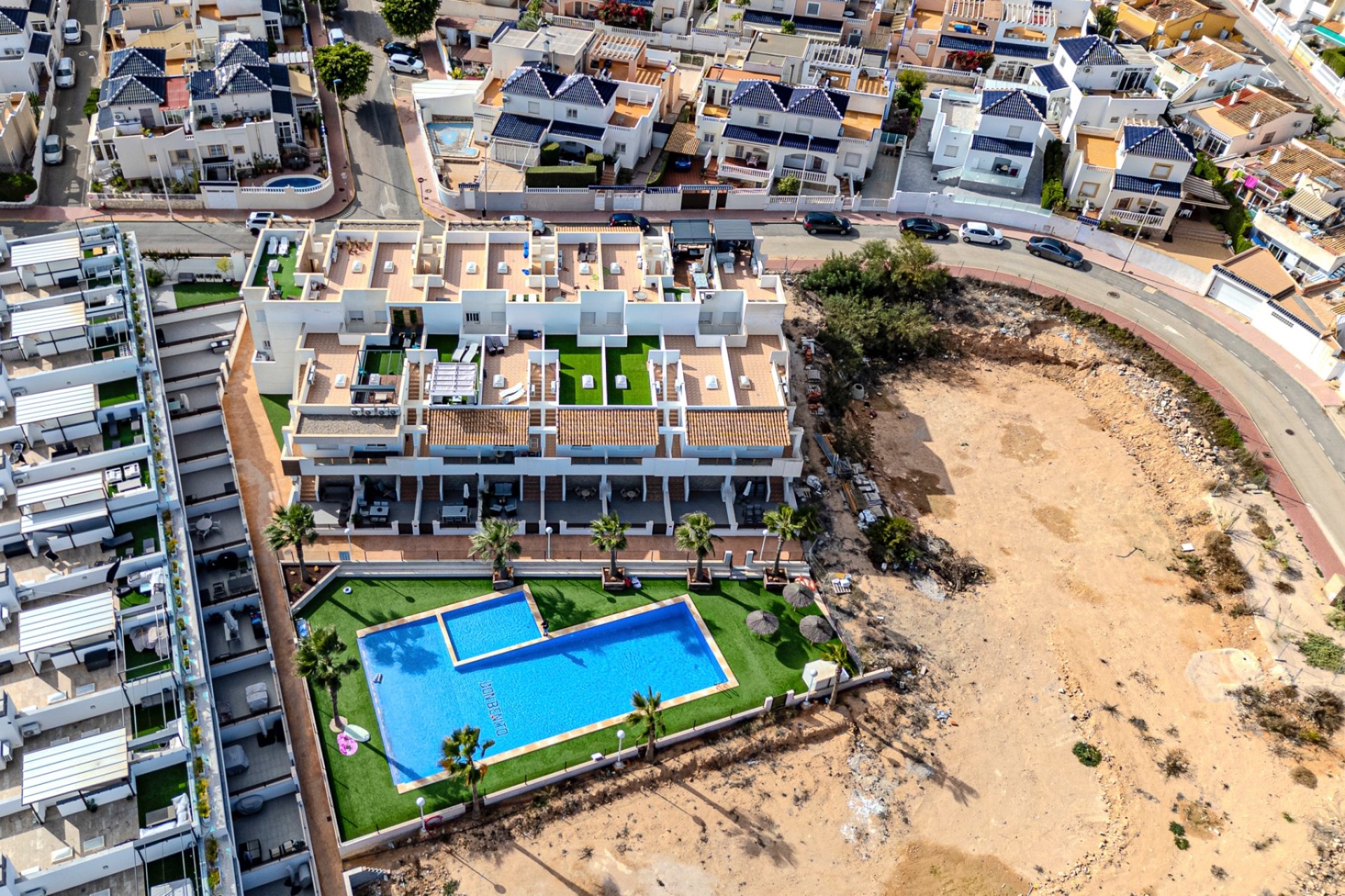 Resale - Townhouse - Los Balcones