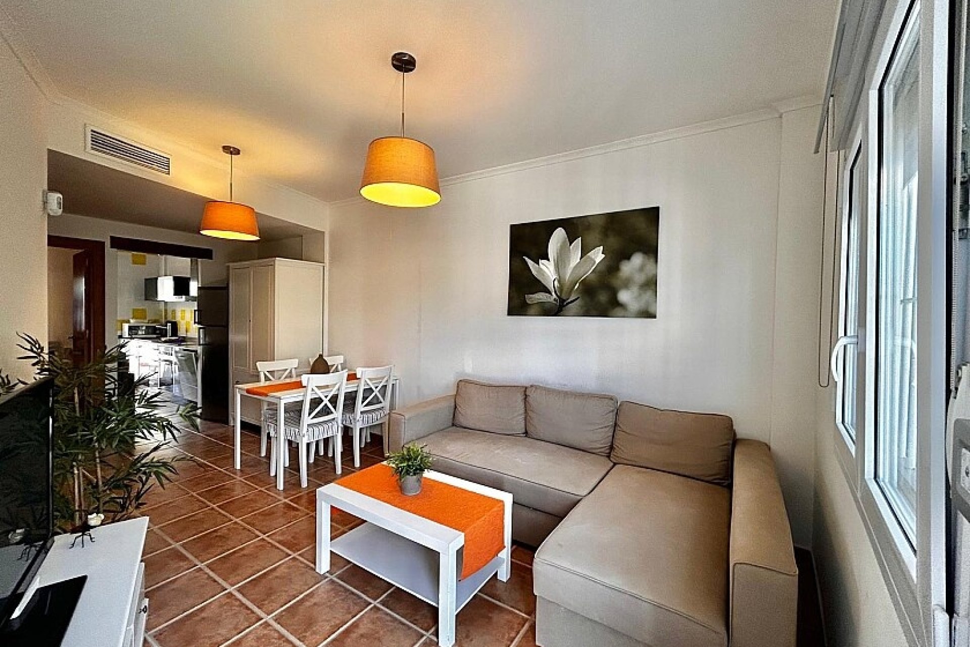 Resale - Townhouse - Mil Palmeras