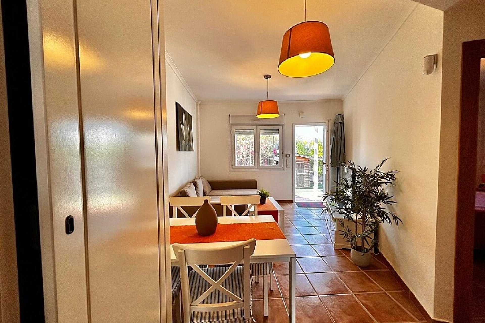 Resale - Townhouse - Mil Palmeras