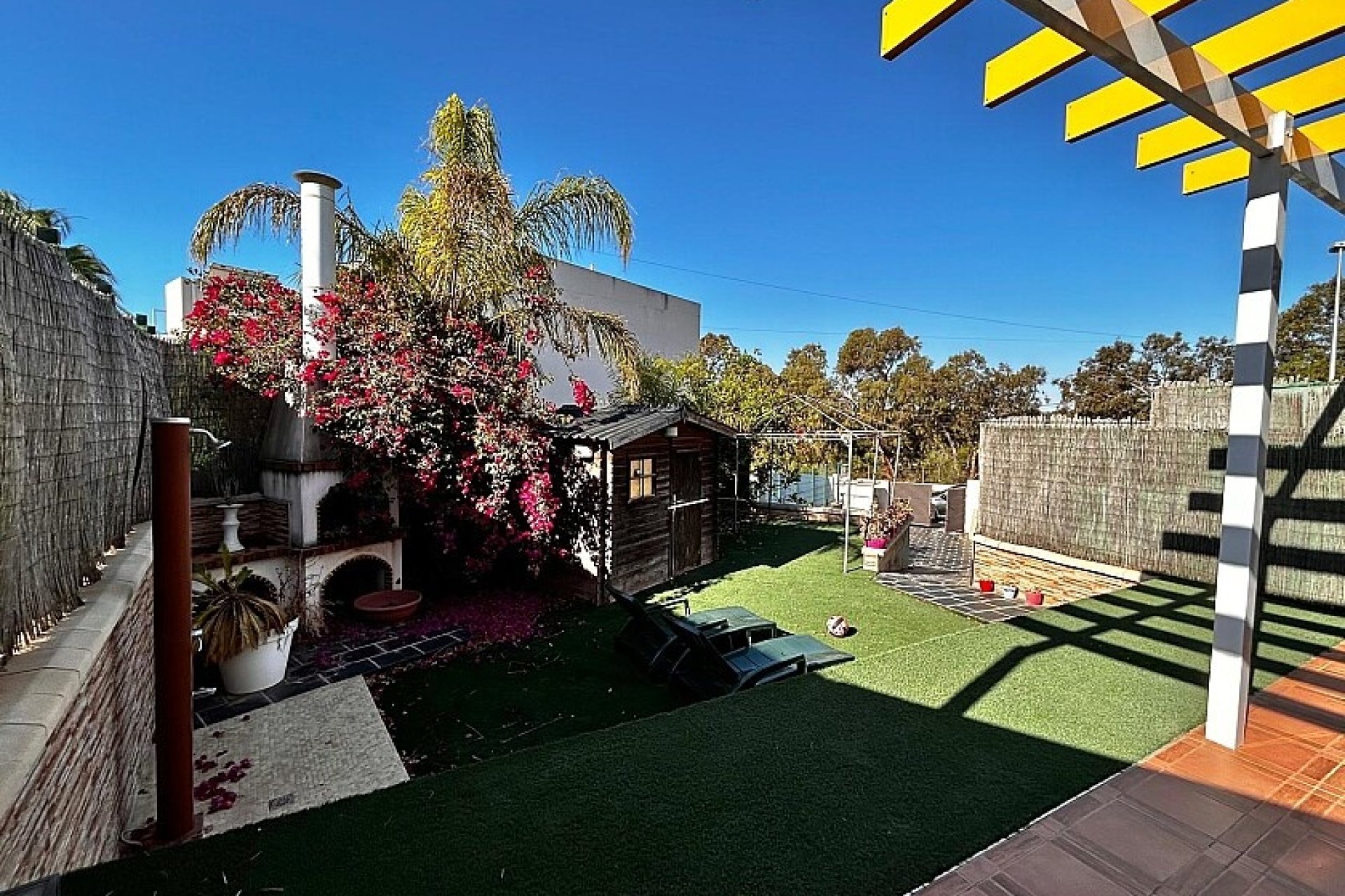 Resale - Townhouse - Mil Palmeras