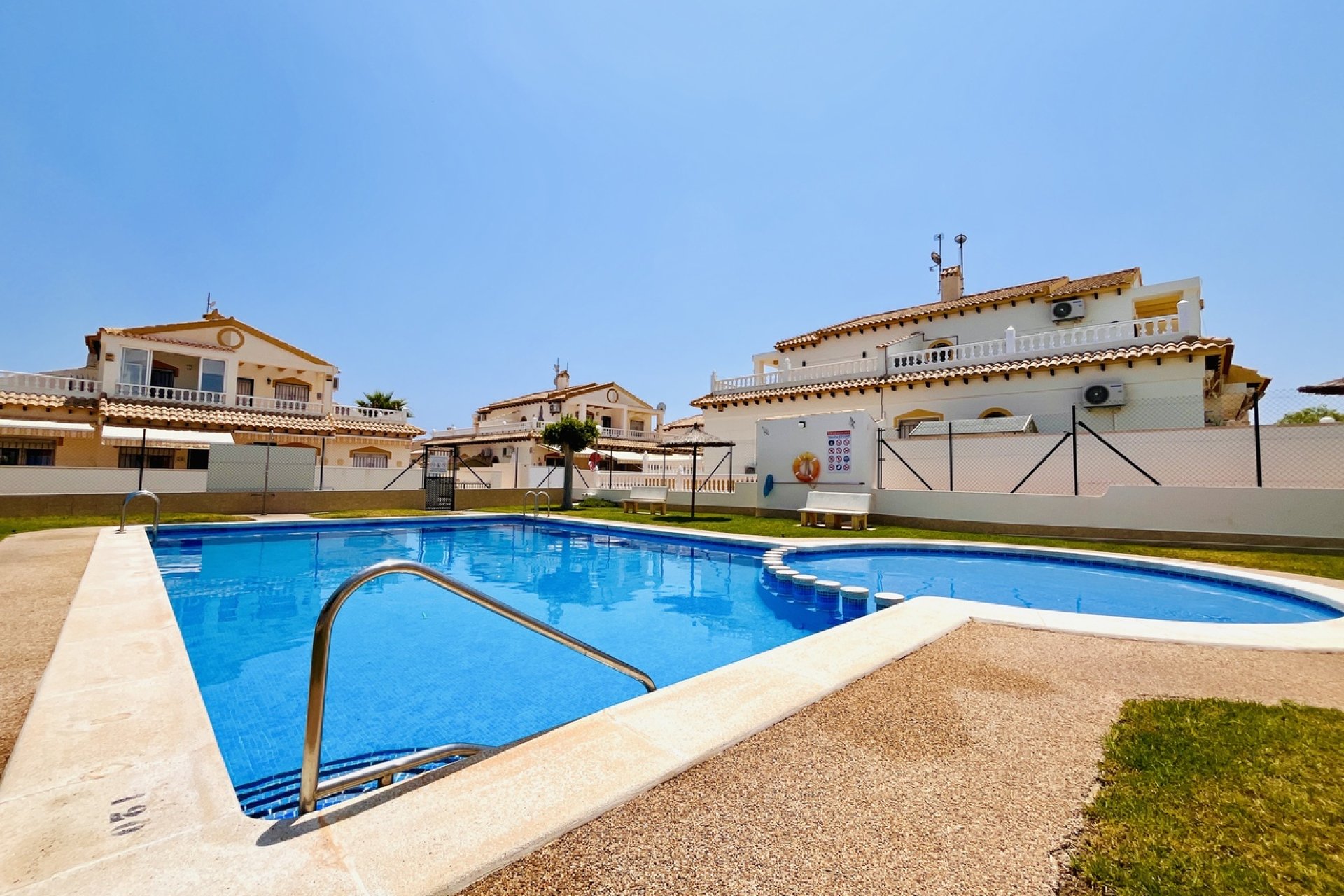 Resale - Townhouse - Orihuela Costa - Playa Flamenca