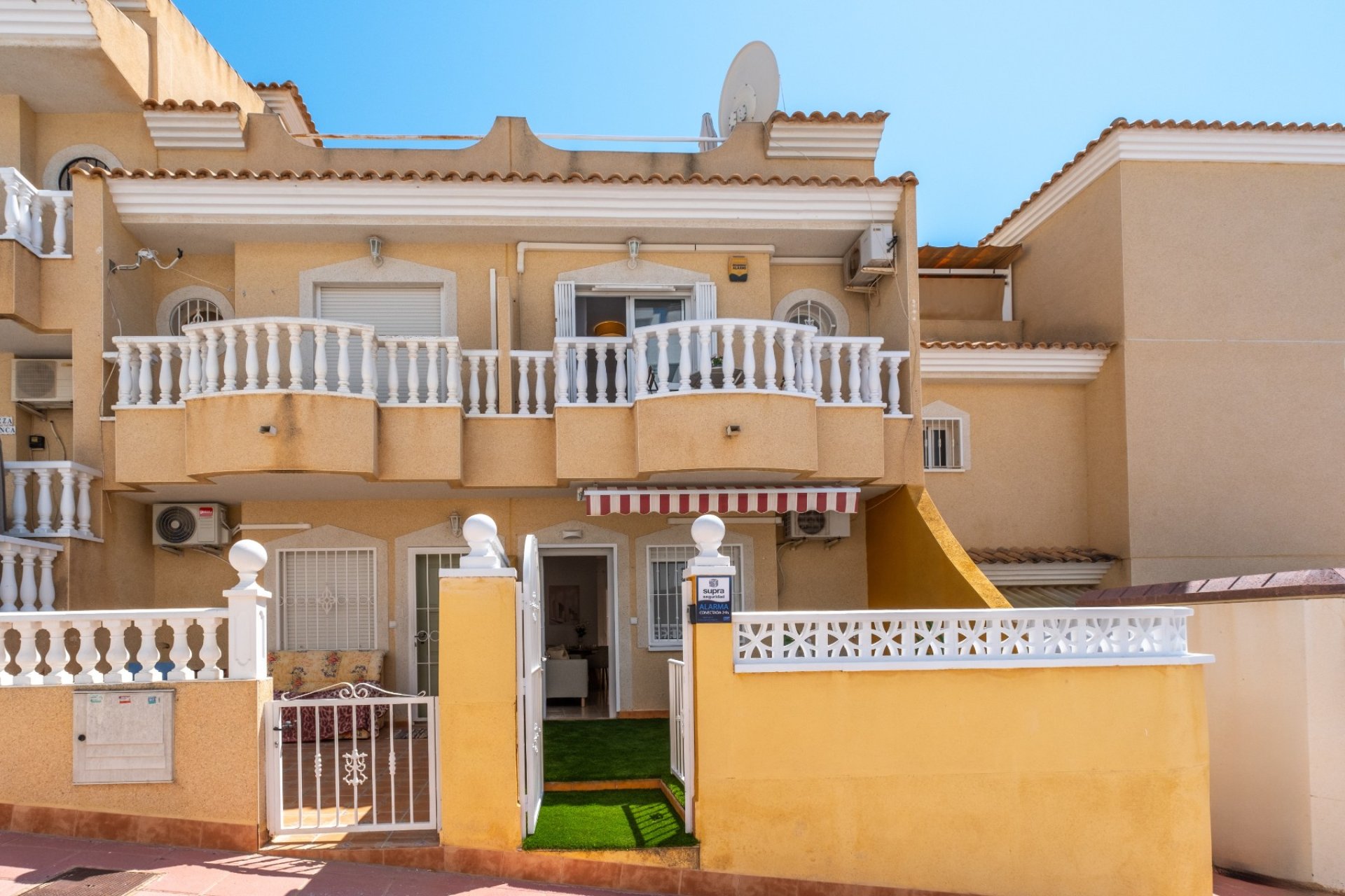 Resale - Townhouse - Orihuela Costa - Villamartin