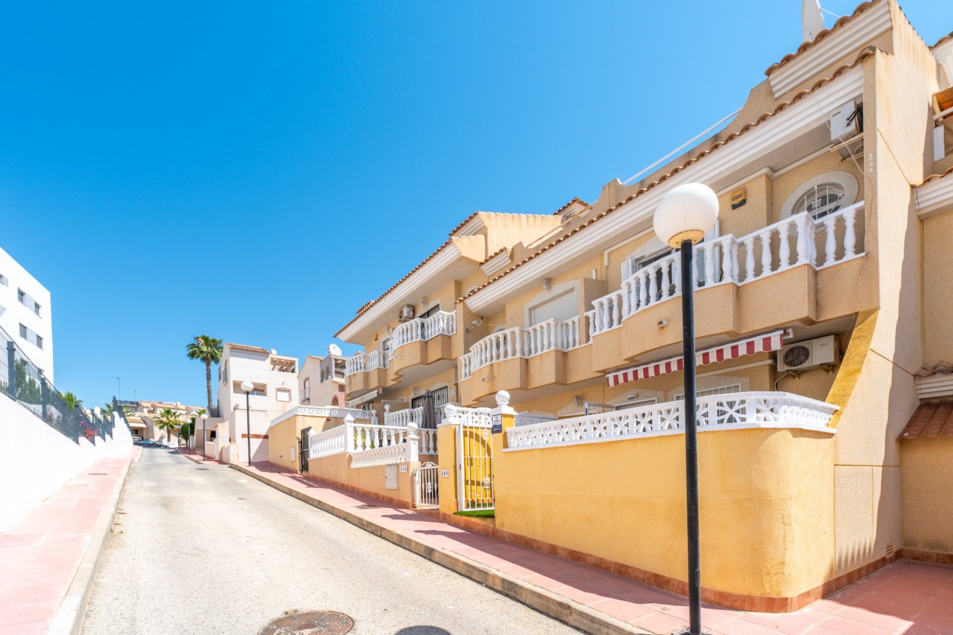 Resale - Townhouse - Orihuela Costa - Villamartin