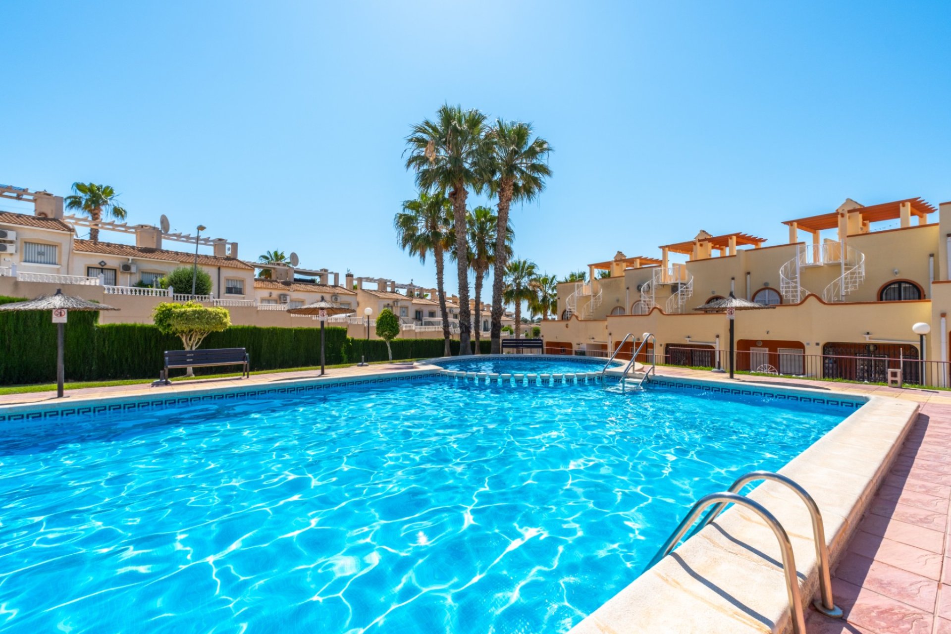 Resale - Townhouse - Orihuela Costa - Villamartin