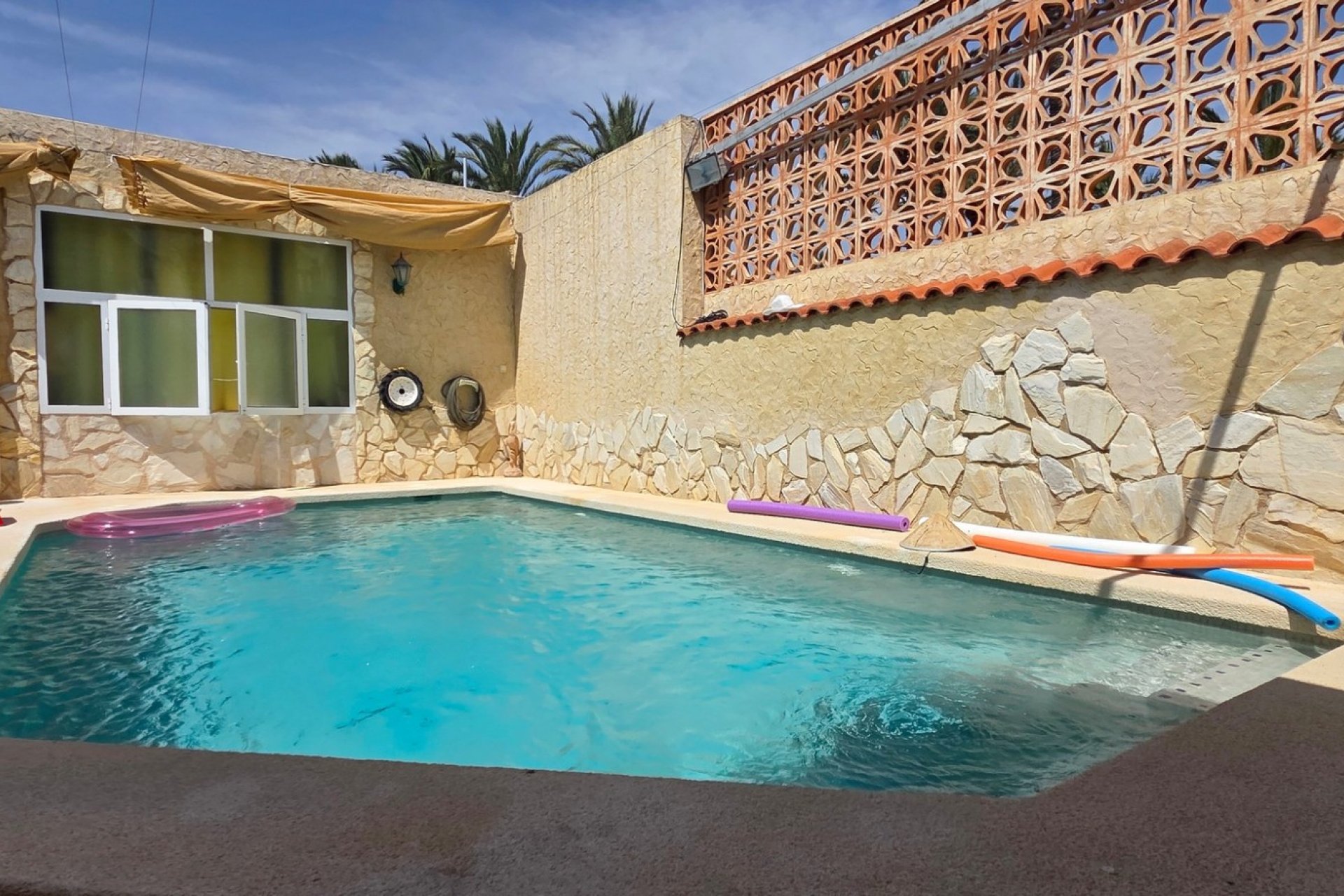 Resale - Townhouse - San Isidro