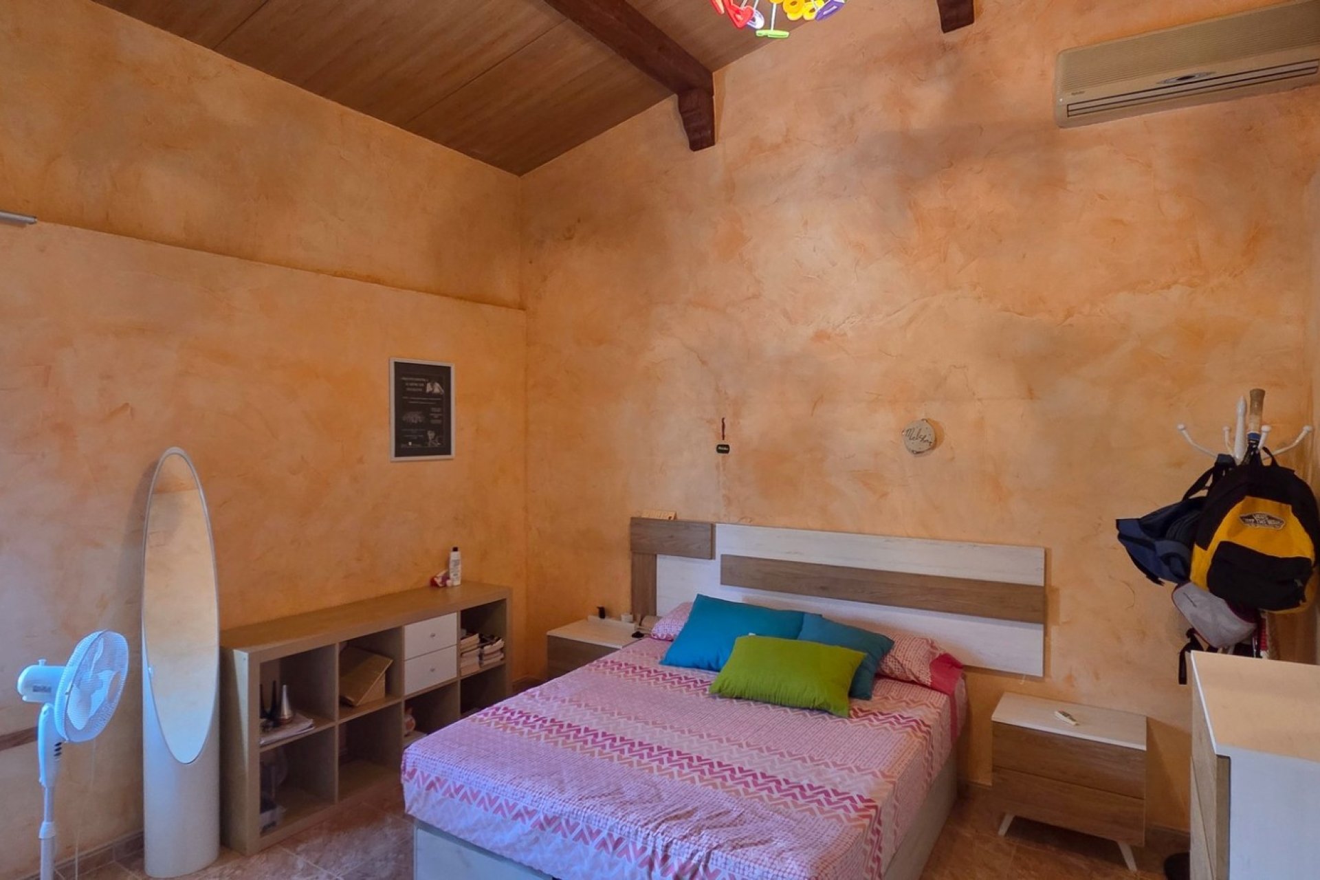 Resale - Townhouse - San Isidro