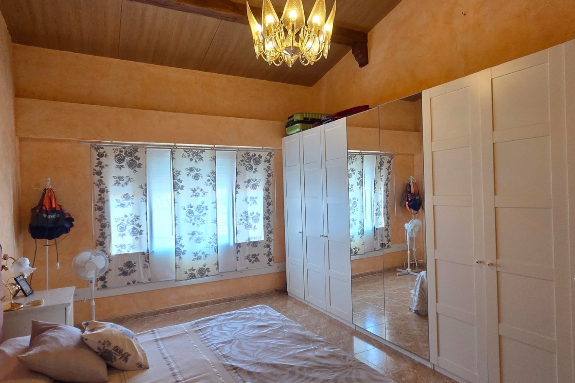 Resale - Townhouse - San Isidro