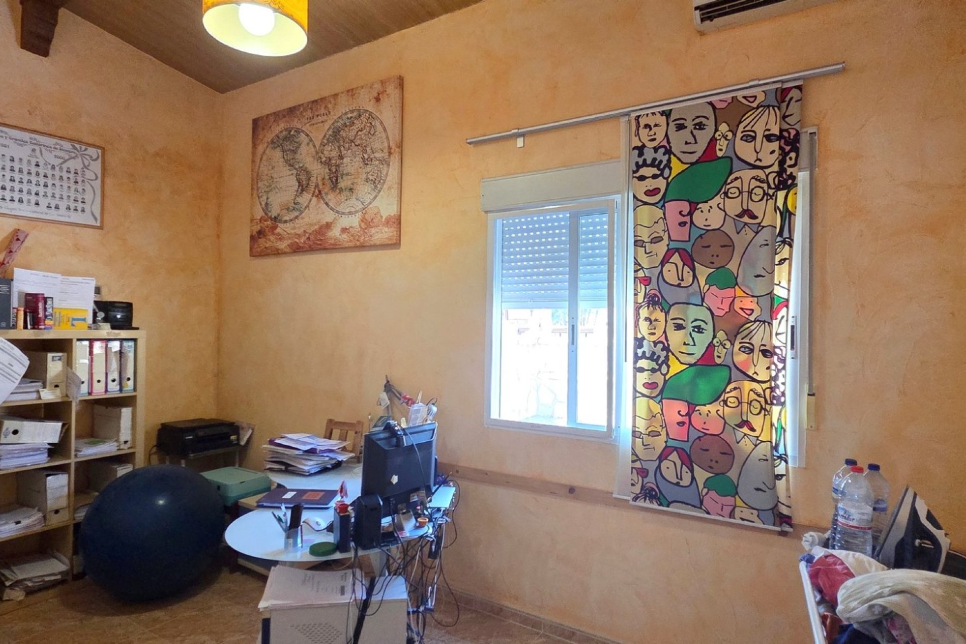 Resale - Townhouse - San Isidro