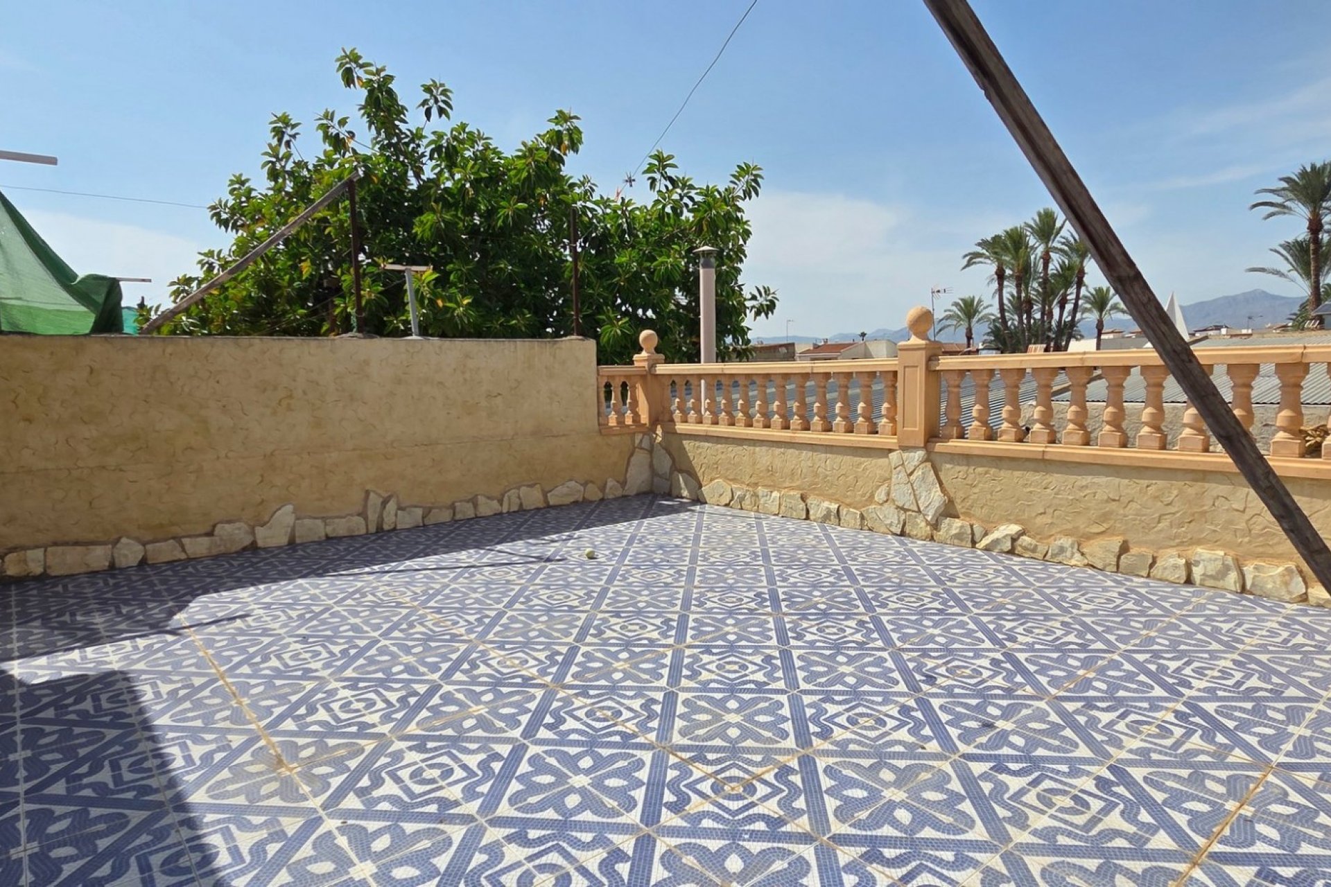 Resale - Townhouse - San Isidro