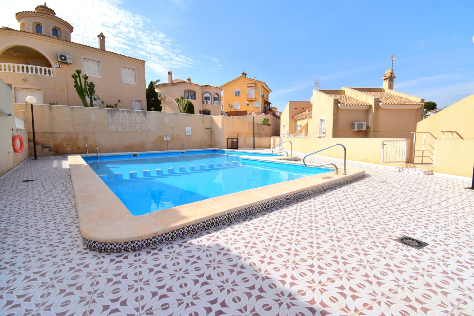 Resale - Townhouse - San Miguel de Salinas - Blue Lagoon