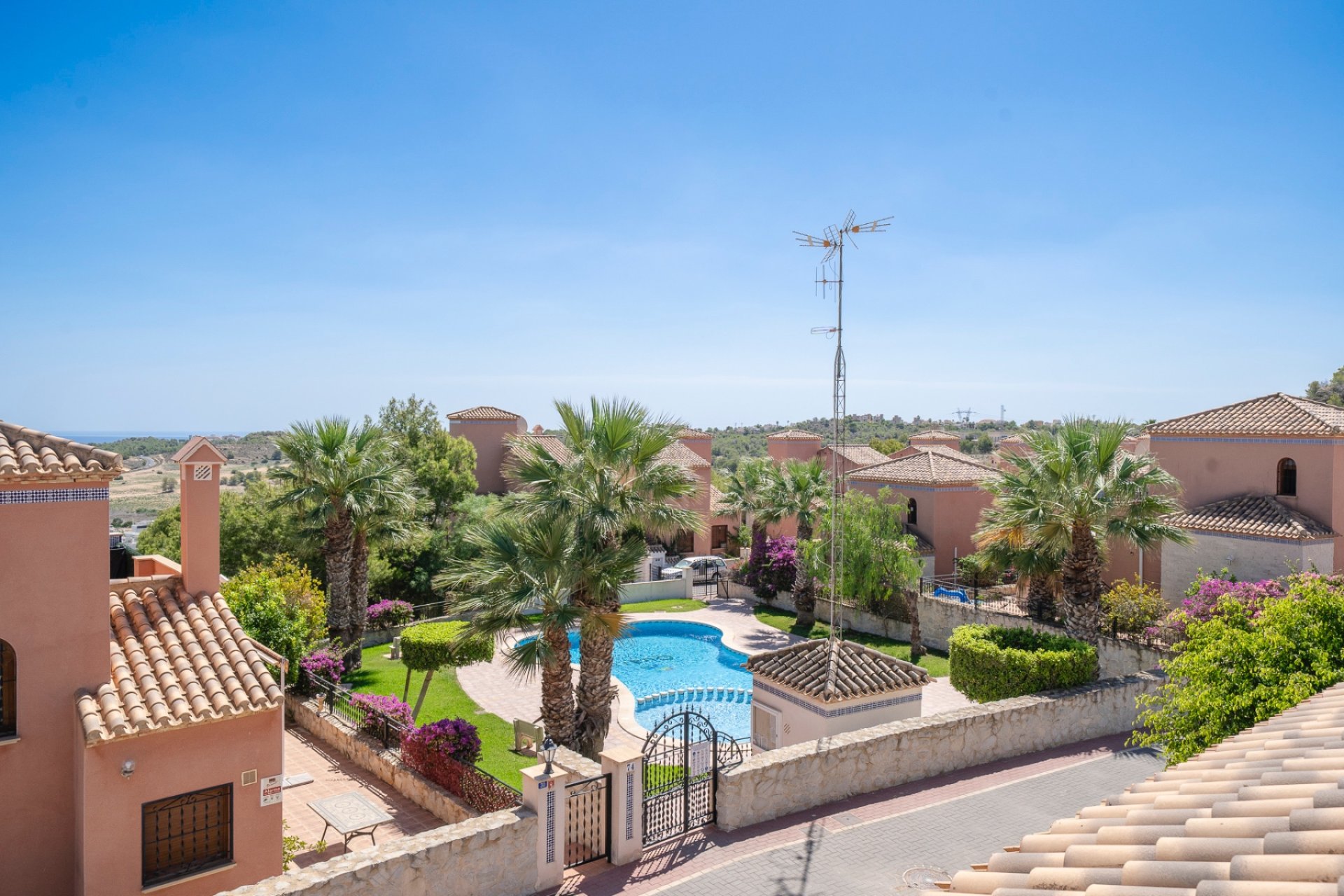 Resale - Townhouse - San Miguel de Salinas - San Miguel