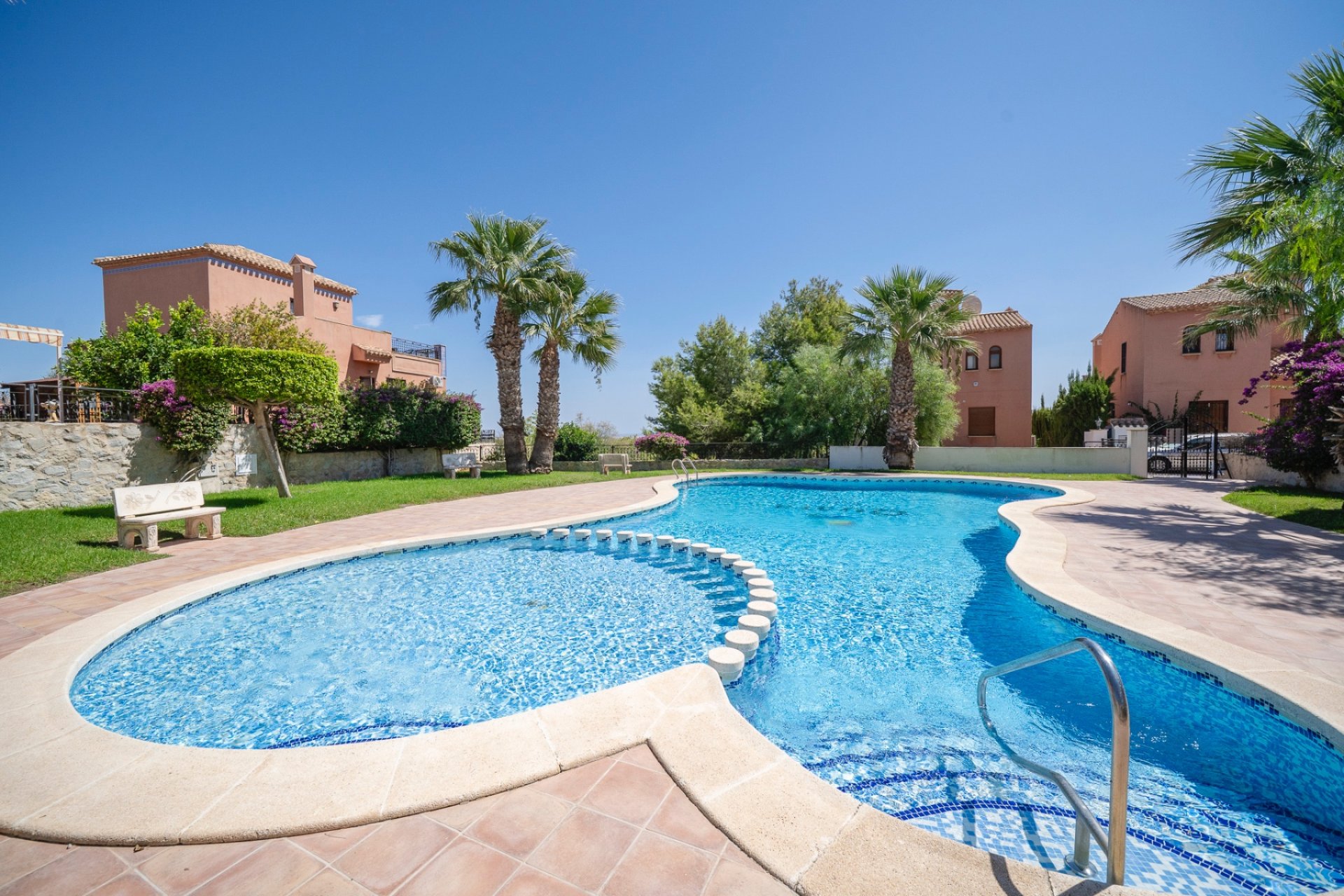 Resale - Townhouse - San Miguel de Salinas - San Miguel