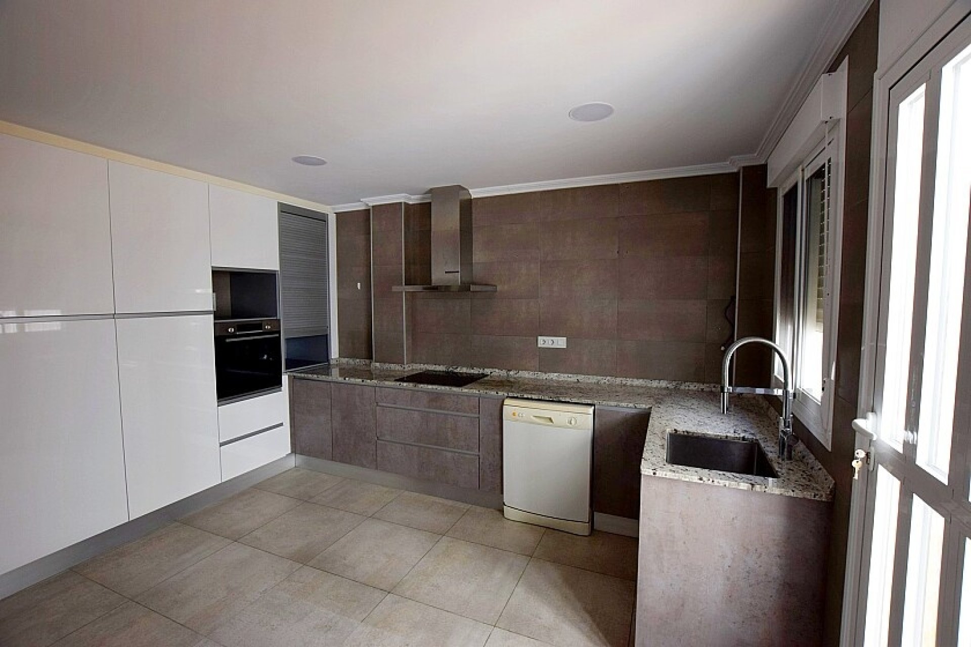 Resale - Townhouse - San Miguel de Salinas