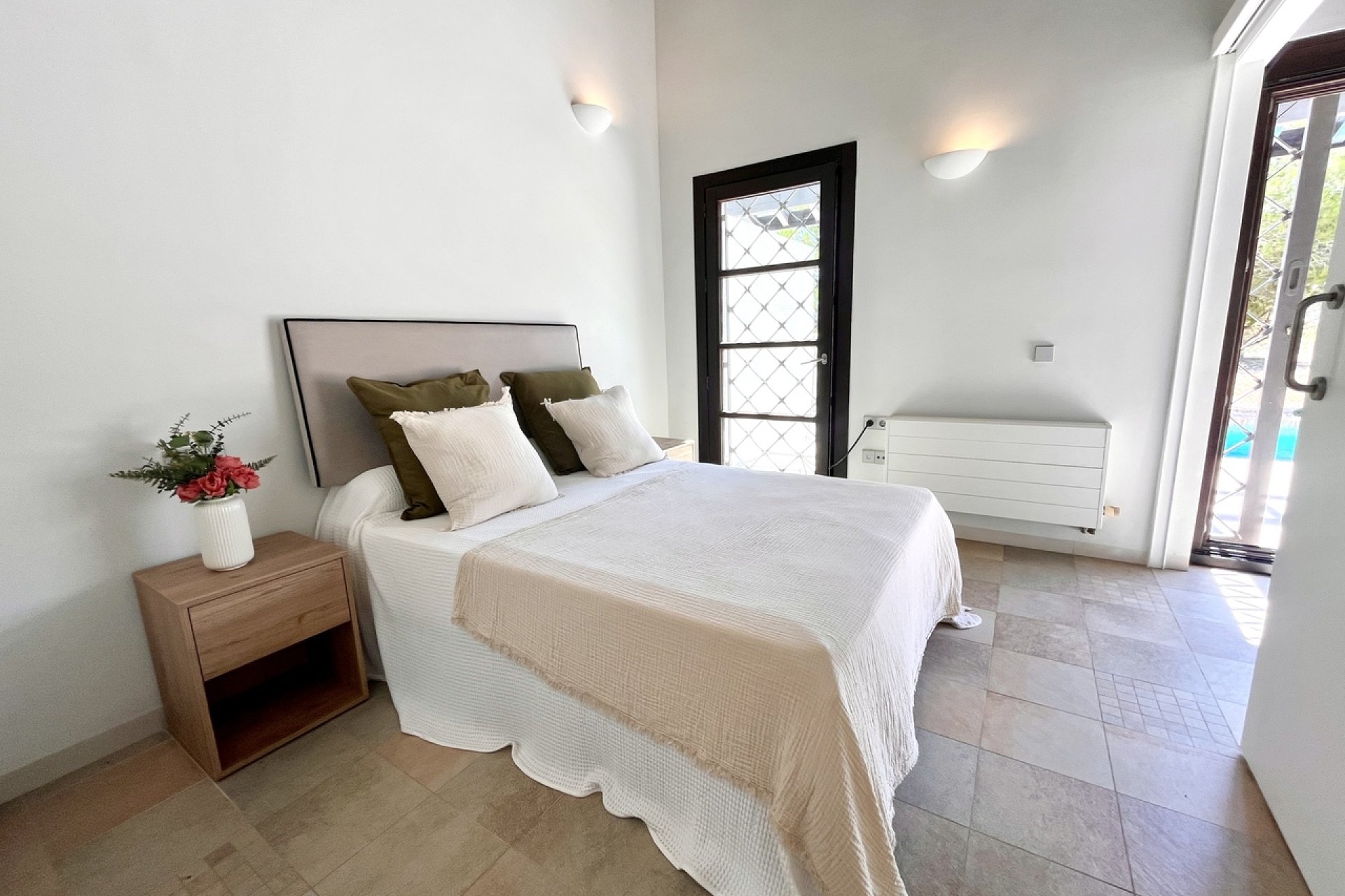 Resale - Townhouse - Sucina