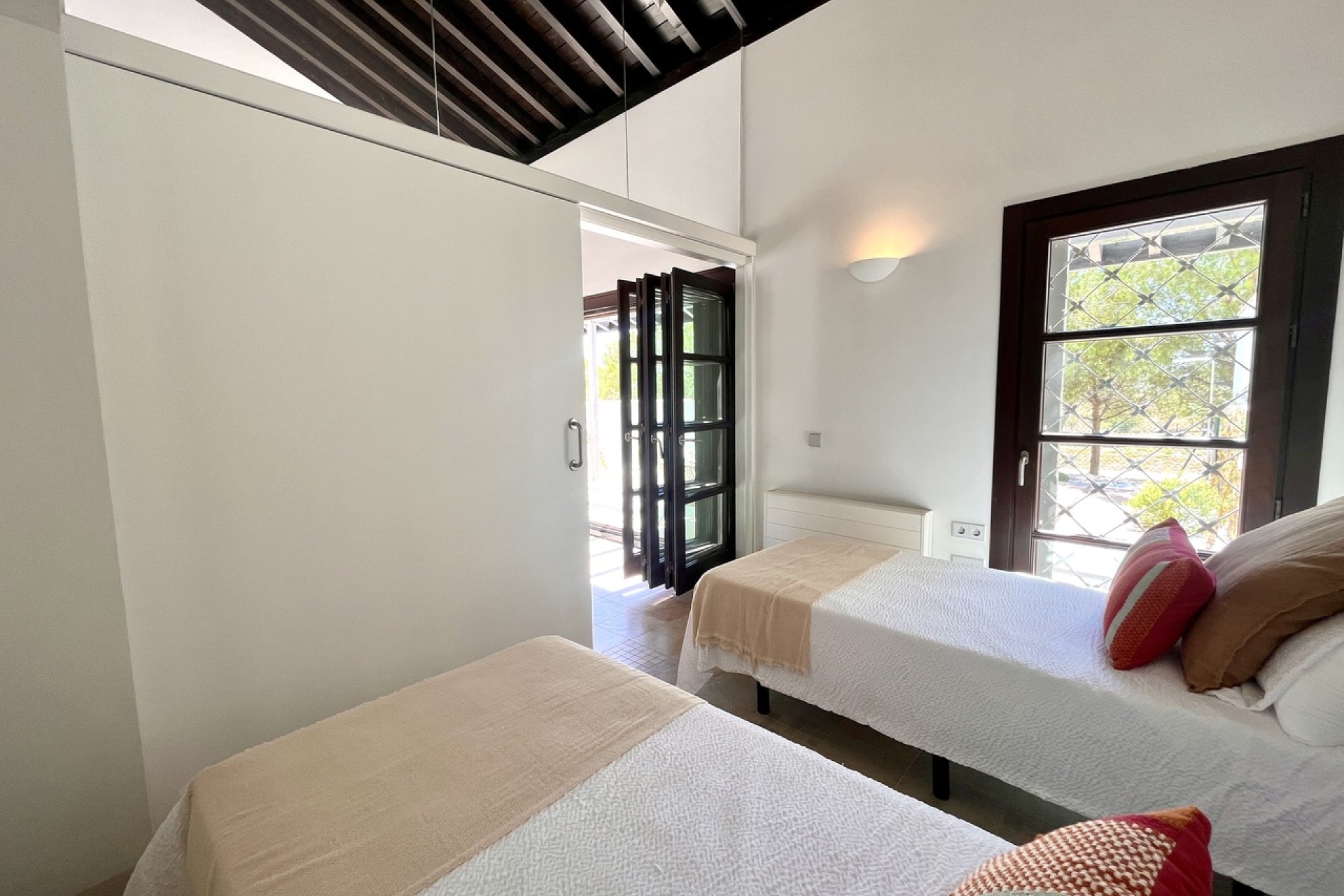 Resale - Townhouse - Sucina