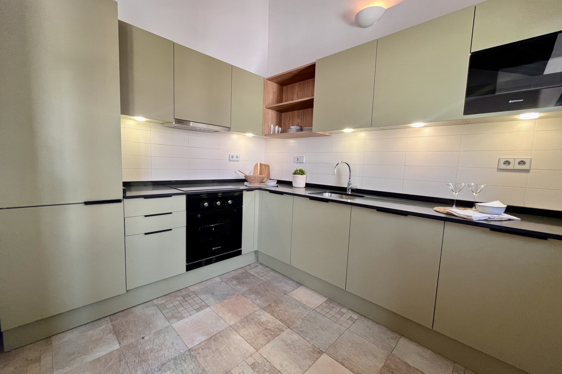 Resale - Townhouse - Sucina