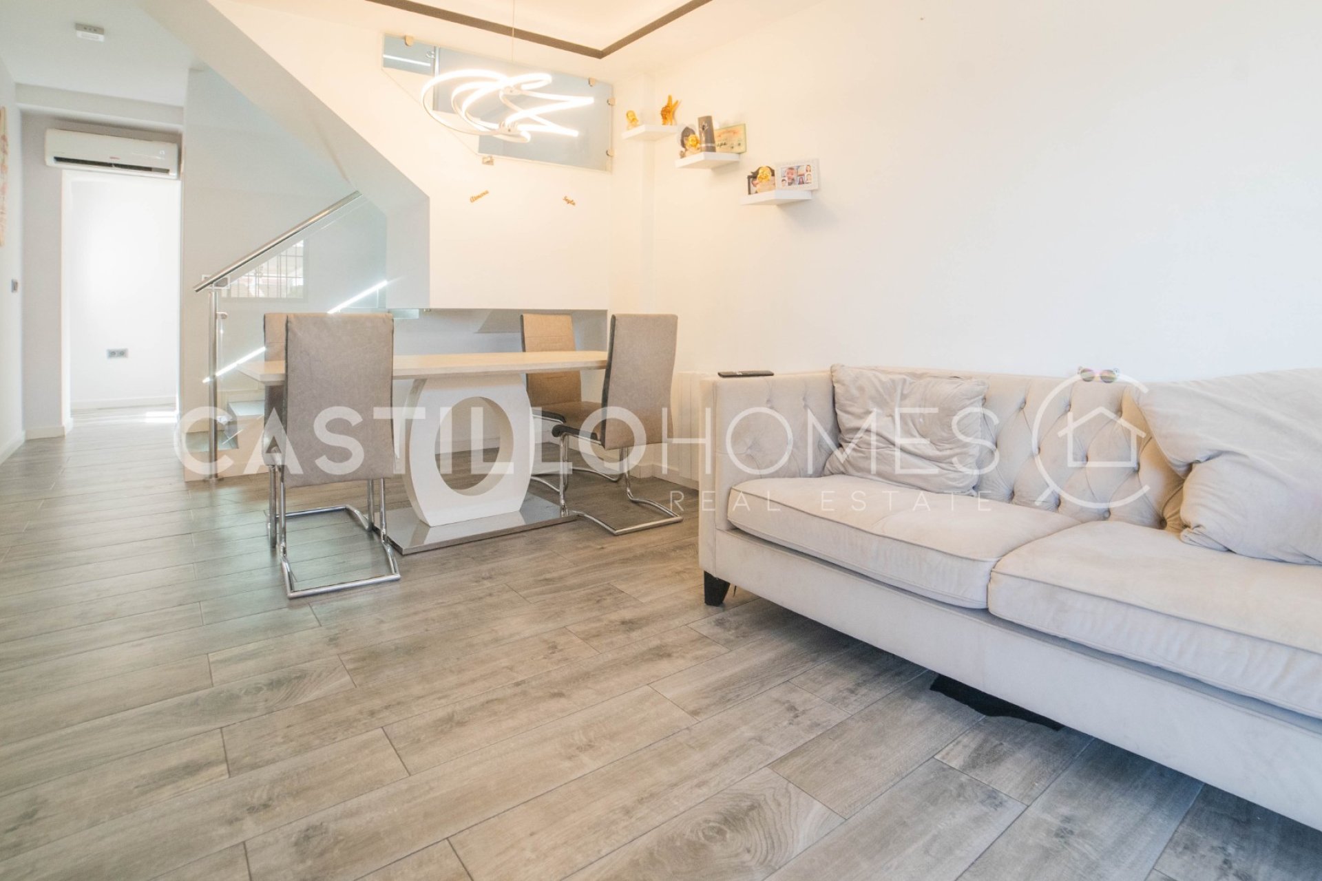 Resale - Townhouse - Torrevieja - Aguas Nuevas