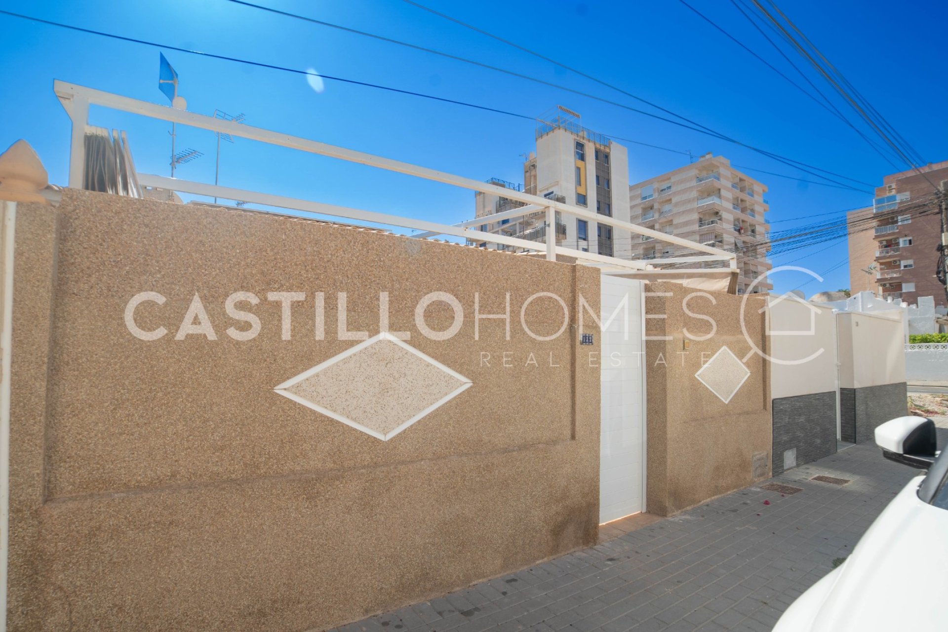 Resale - Townhouse - Torrevieja - Aguas Nuevas