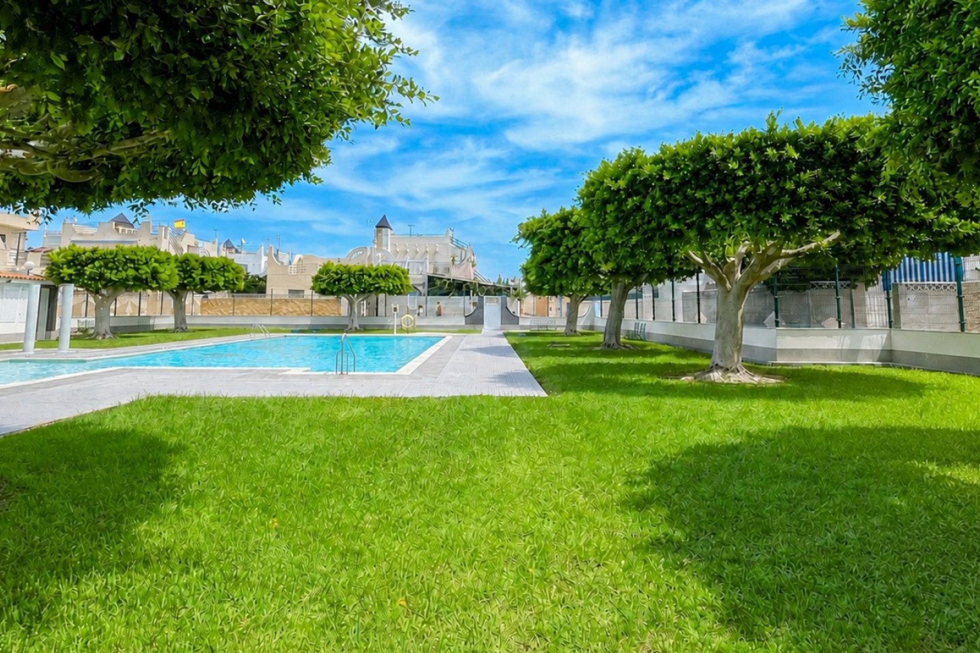 Resale - Townhouse - Torrevieja - La Siesta - El Salado -  Torreta