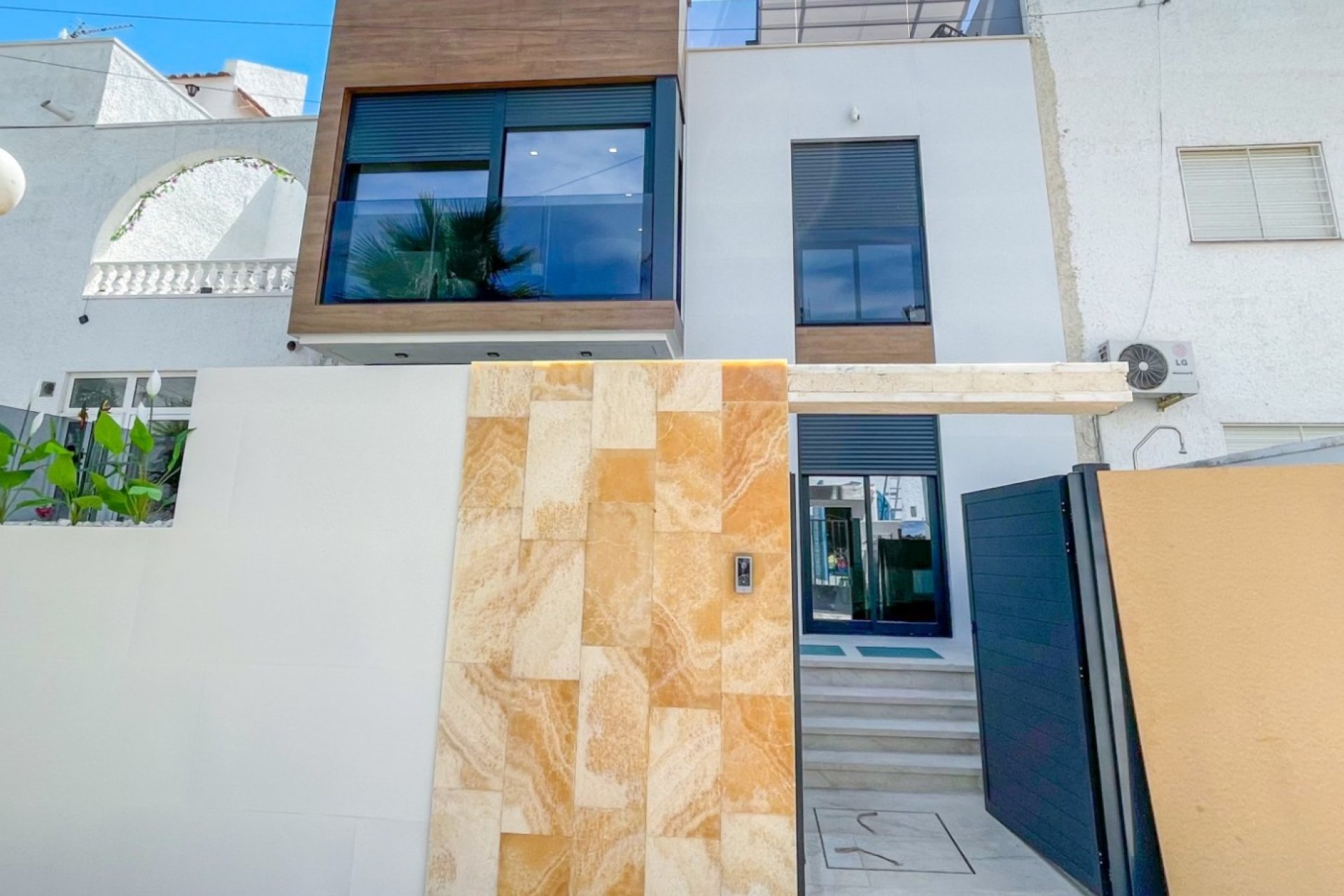 Resale - Townhouse - Torrevieja - Nueva Torrevieja - Aguas Nuevas