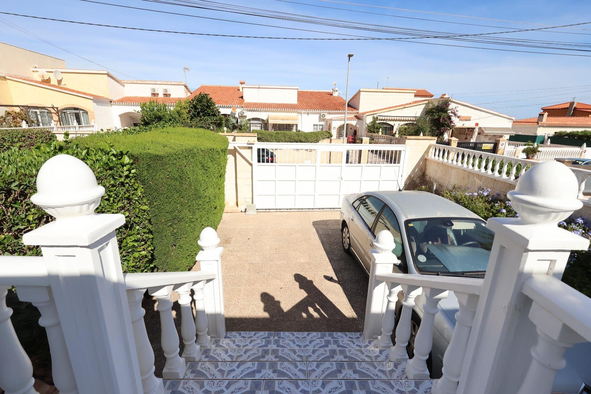 Resale - Townhouse - Torrevieja - Punta prima