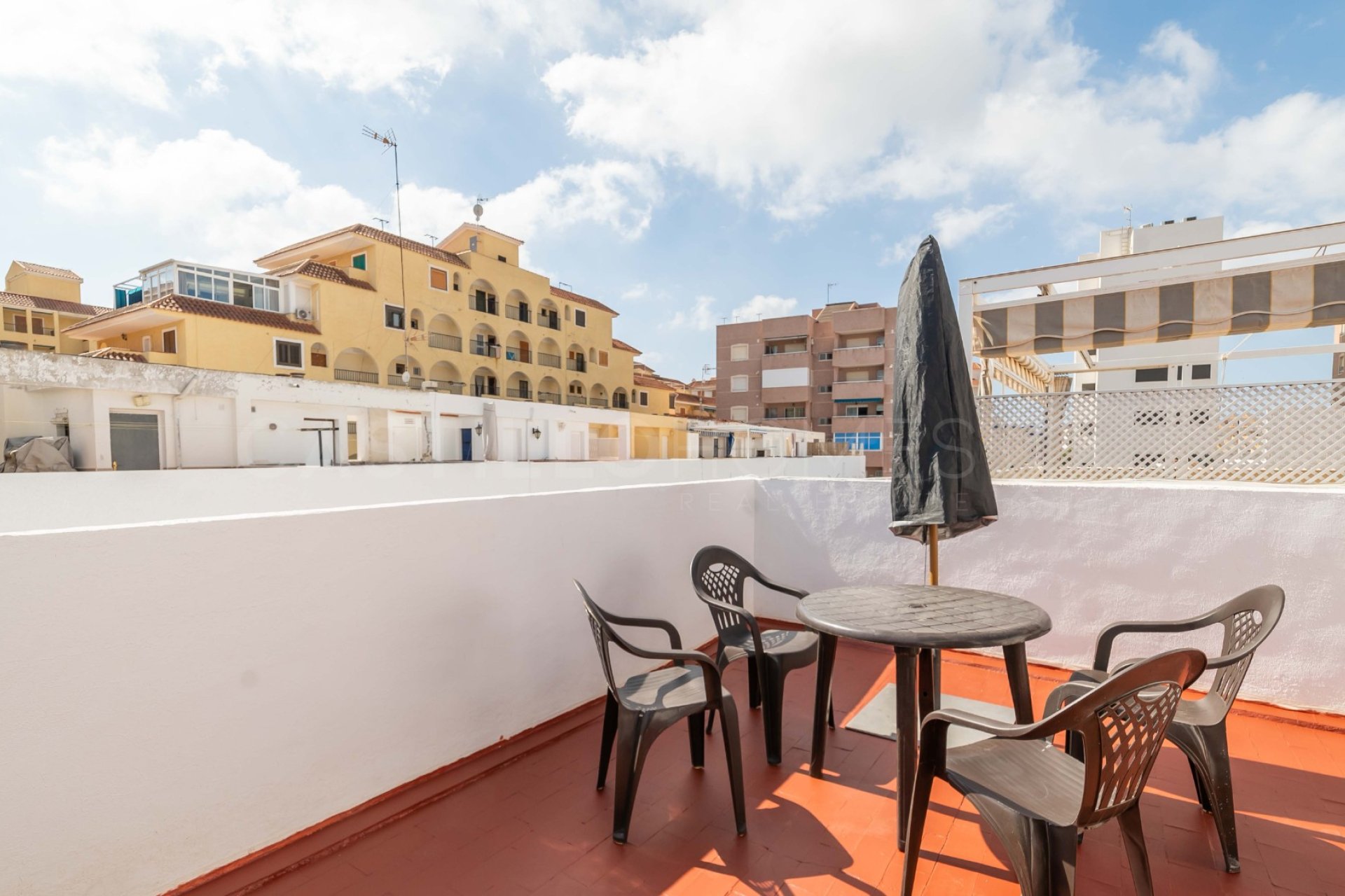 Resale - Townhouse - Torrevieja - Torrelamata - La Mata
