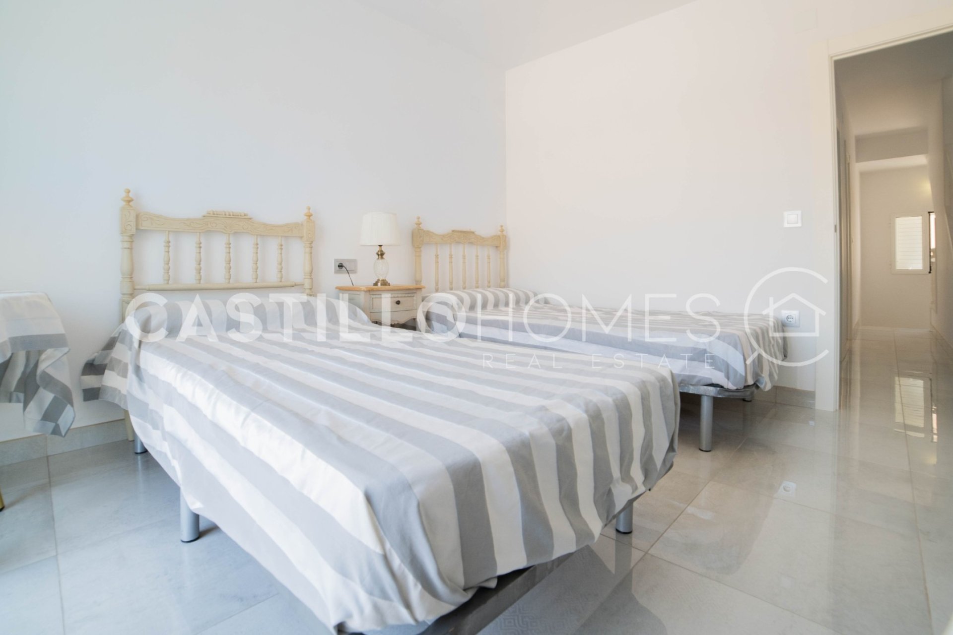 Resale - Townhouse - Torrevieja - Urb. Rosaleda