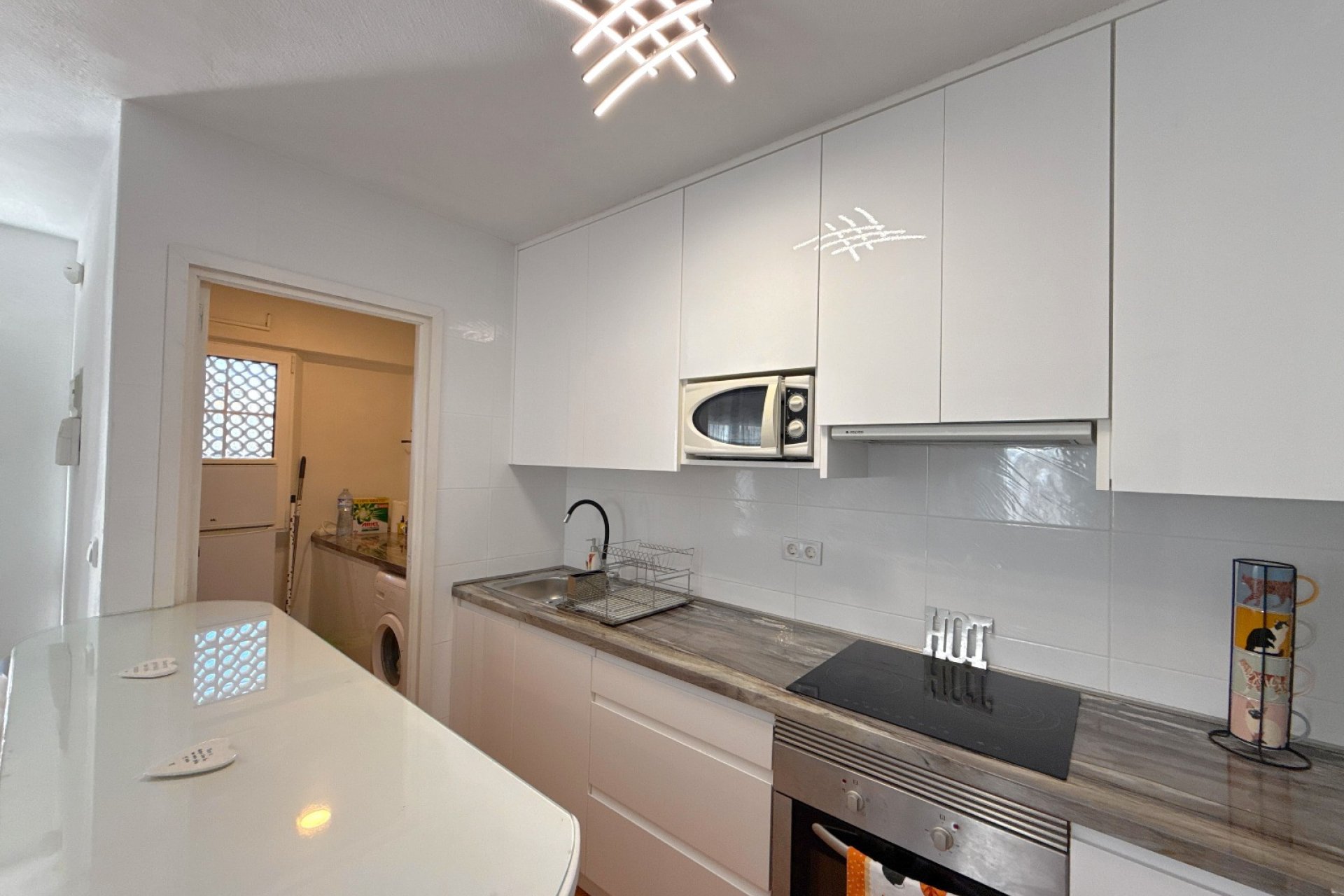 Resale - Townhouse - Villamartin