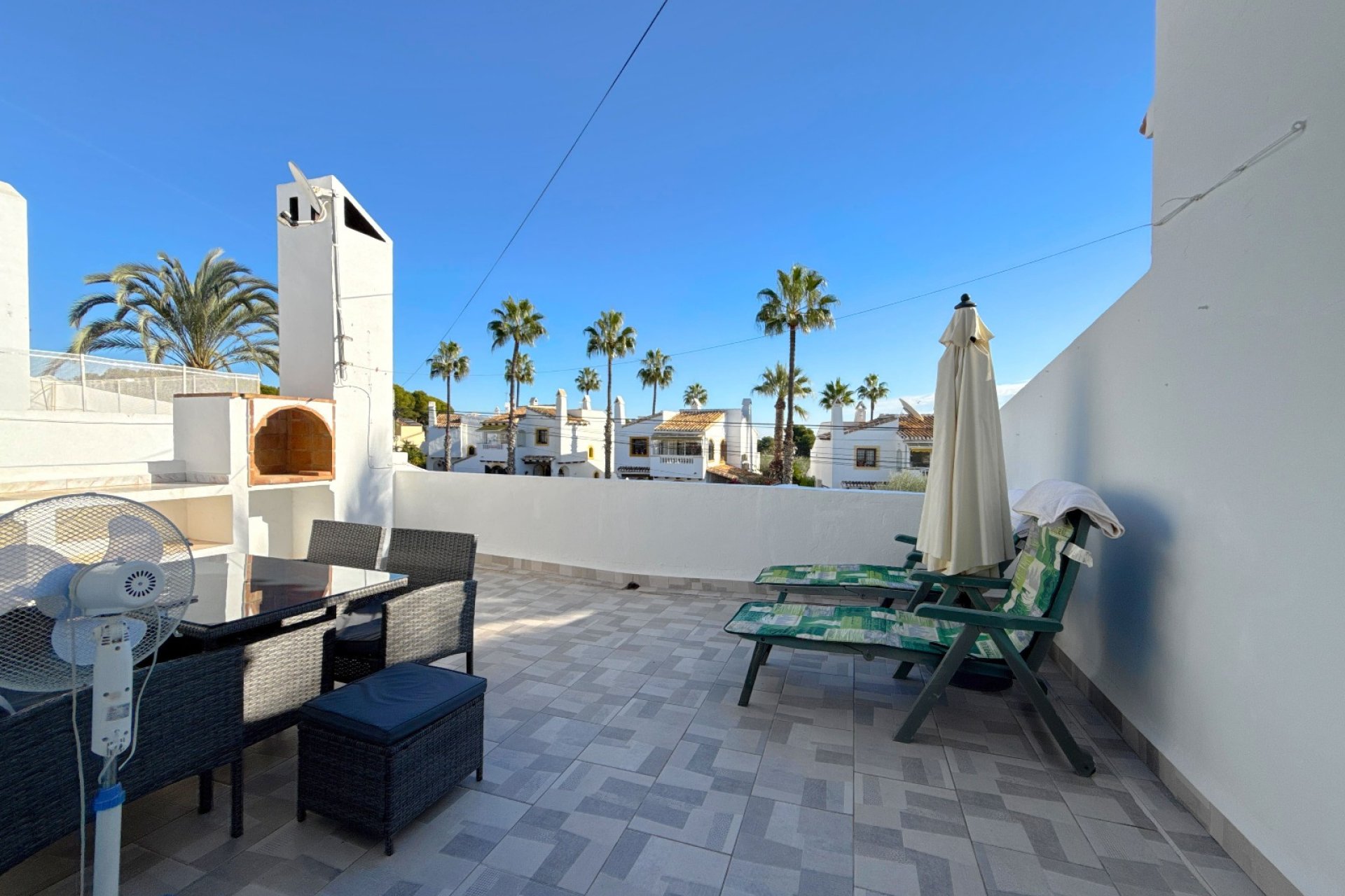 Resale - Townhouse - Villamartin