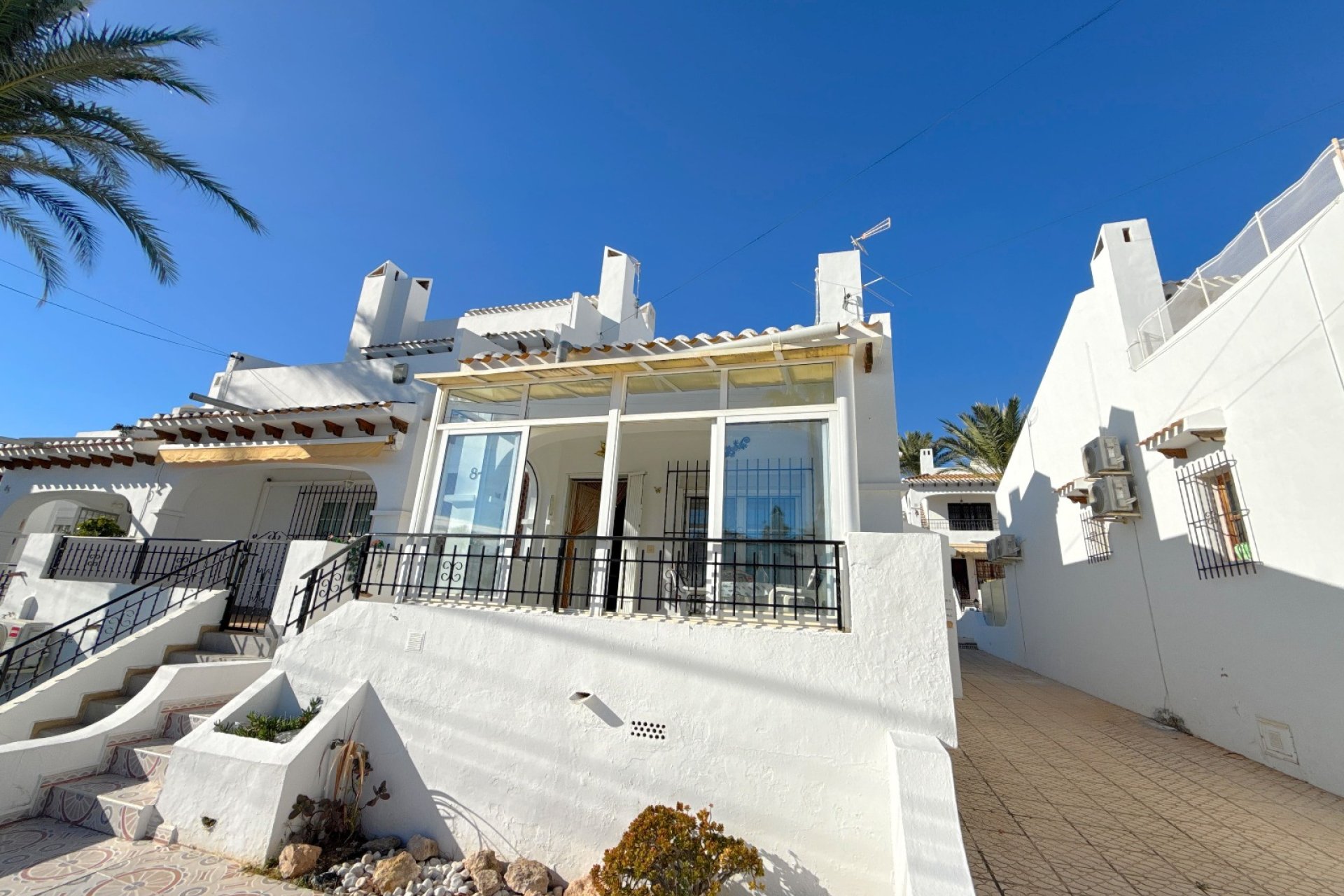 Resale - Townhouse - Villamartin