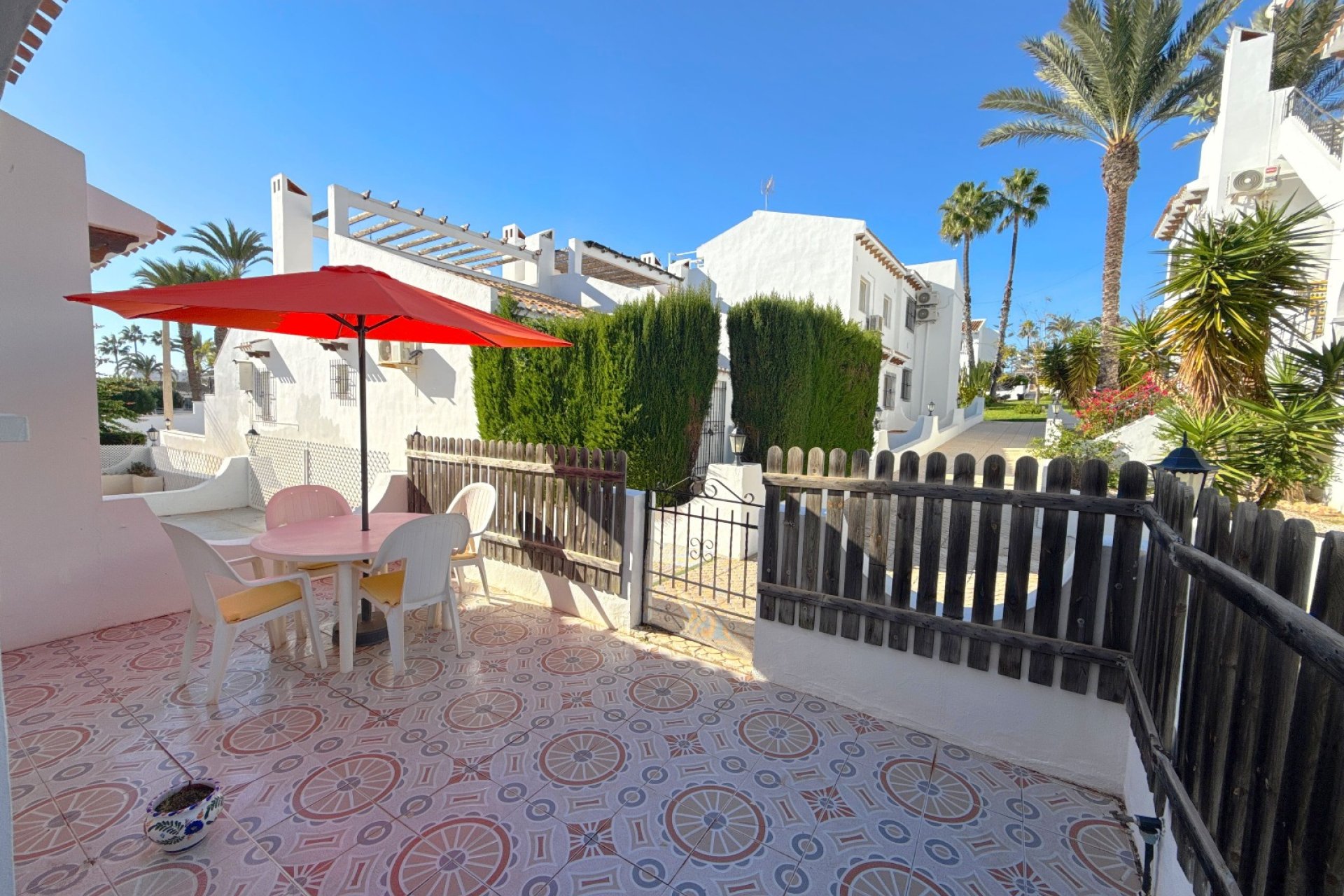 Resale - Townhouse - Villamartin
