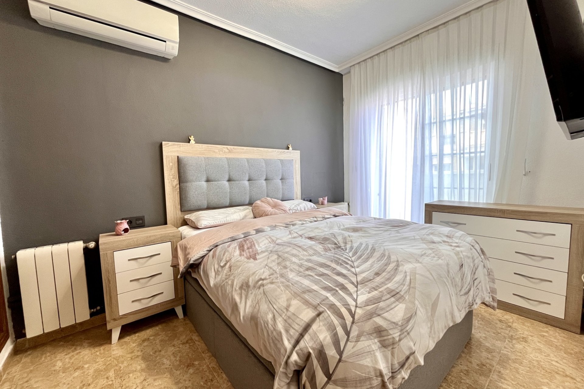 Resale - Townhouse - Villamartin