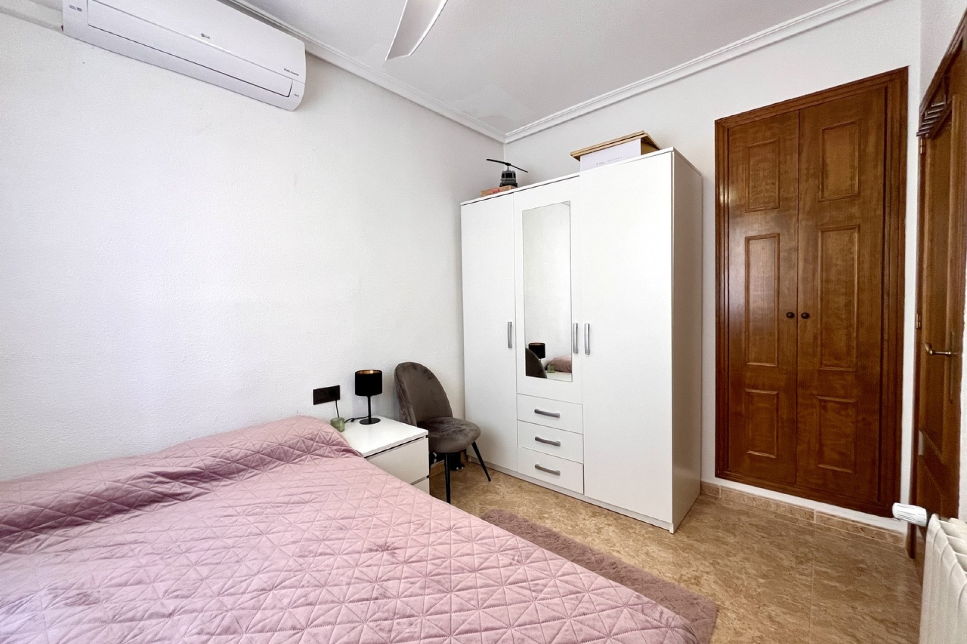 Resale - Townhouse - Villamartin