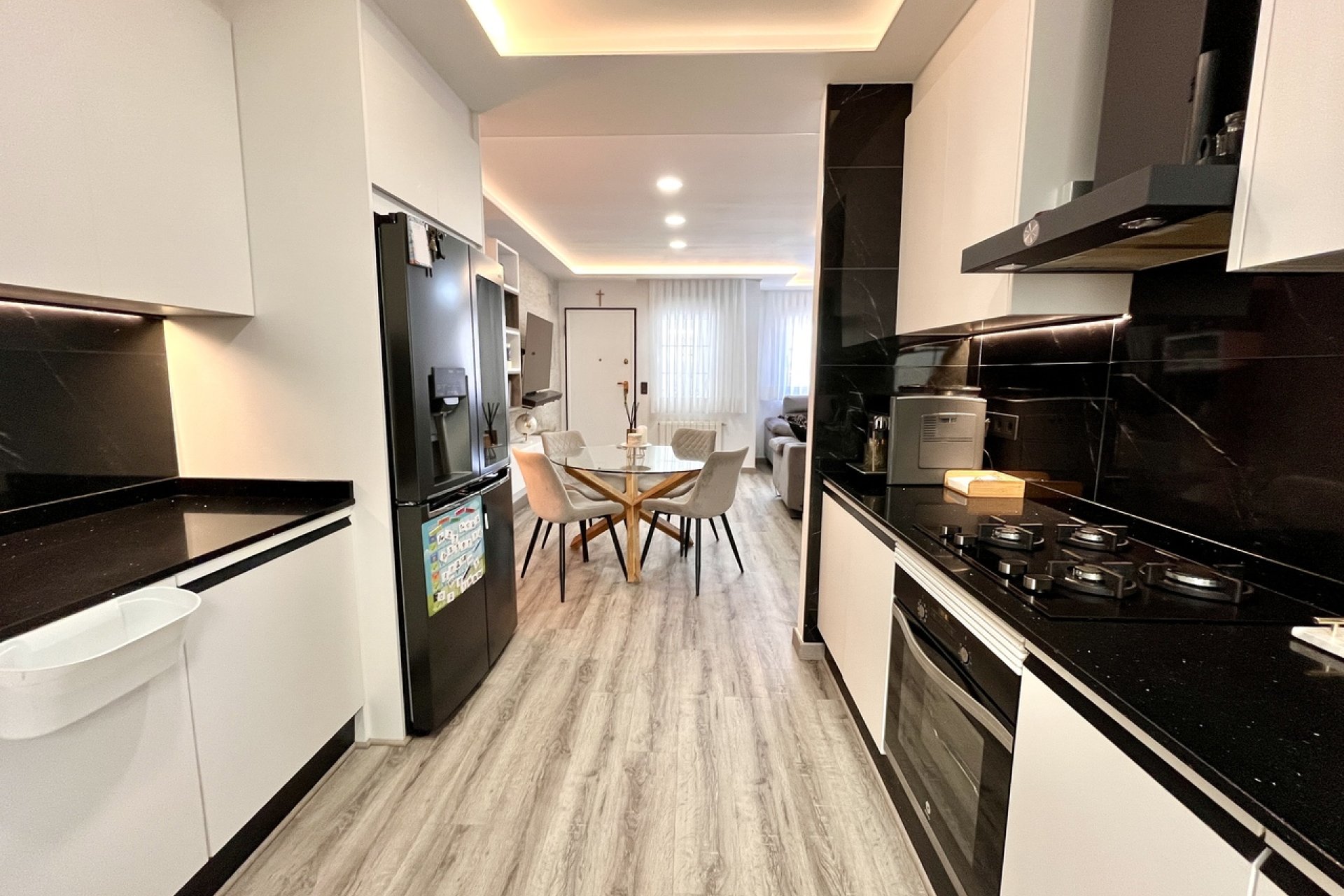 Resale - Townhouse - Villamartin