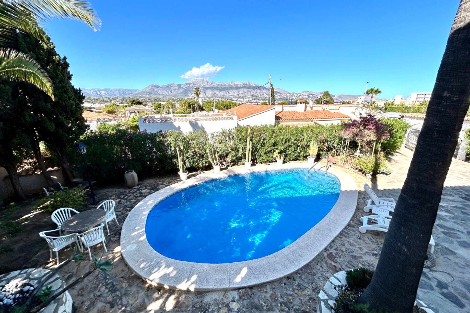 Resale - Villa - Albir