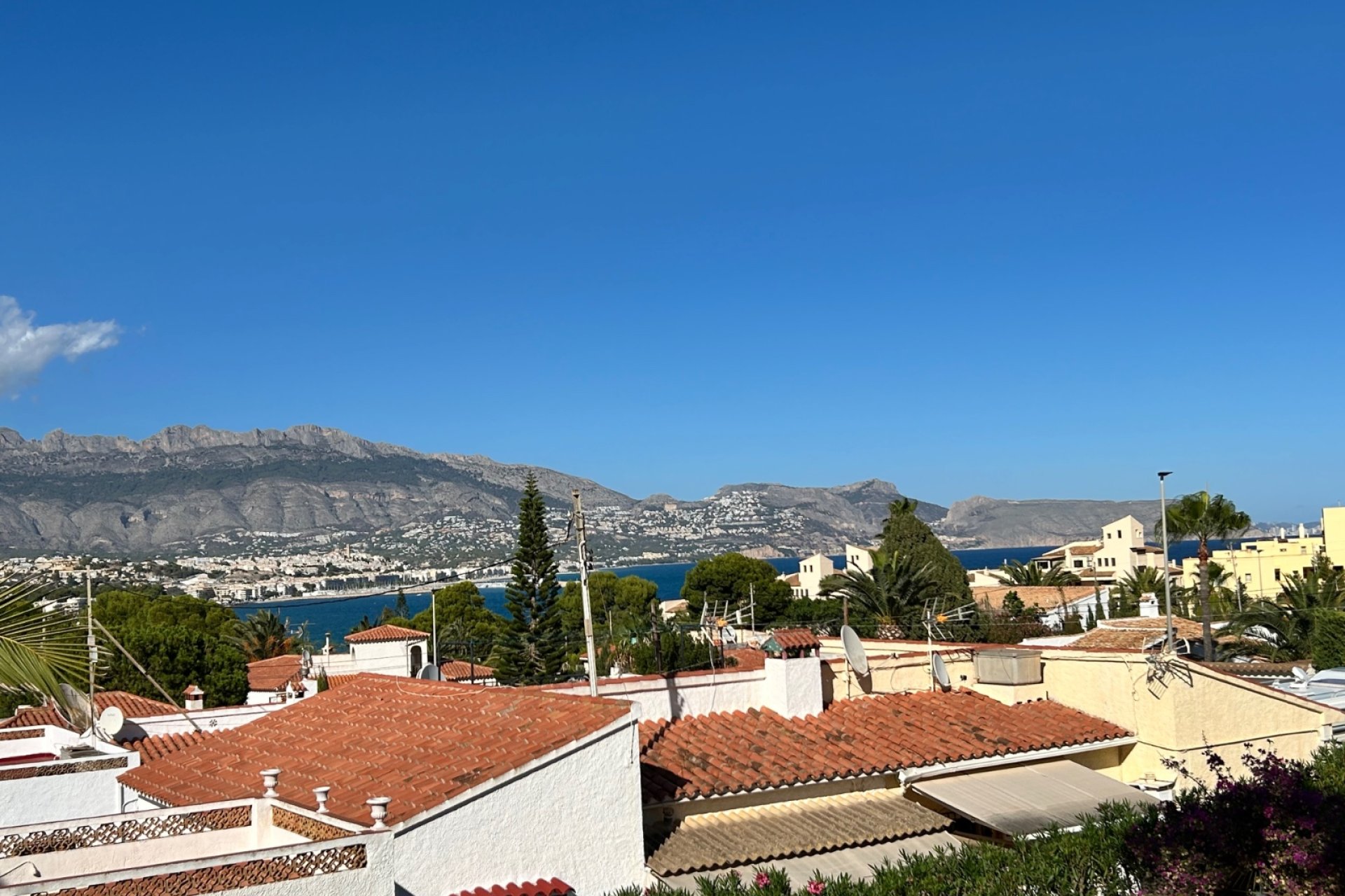 Resale - Villa - Albir