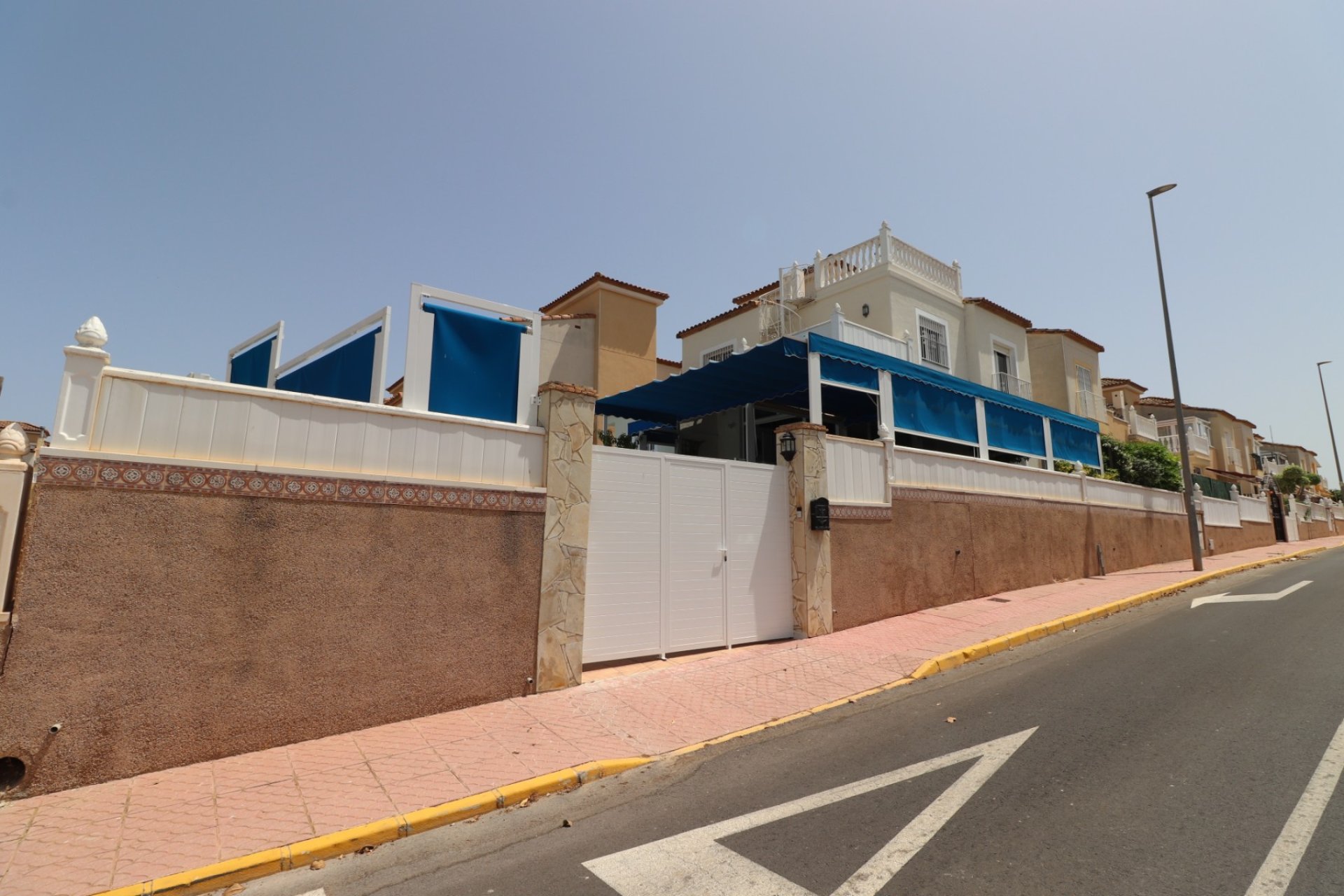 Resale - Villa - Algorfa - Montebello