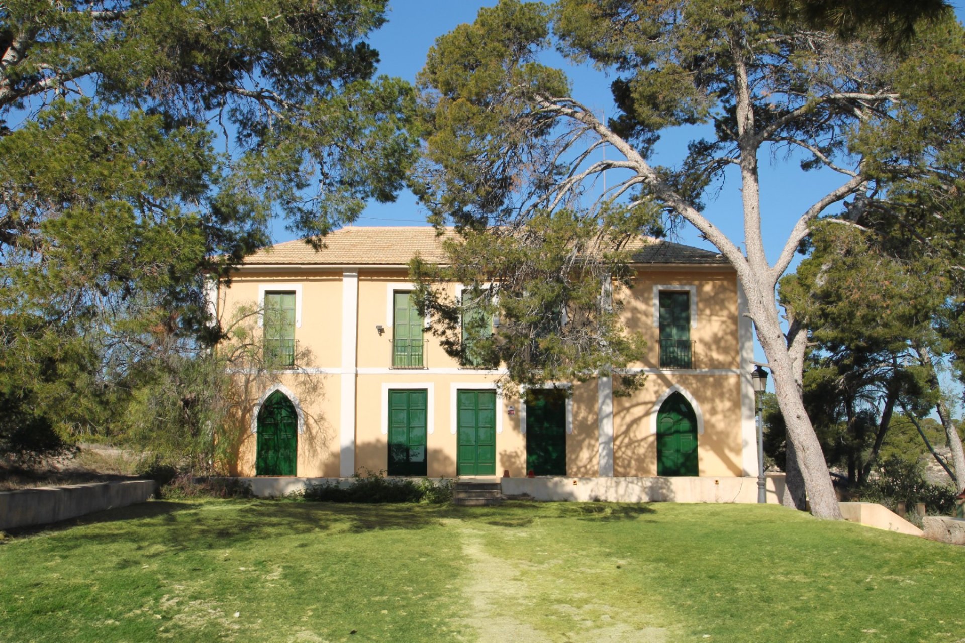 Resale - Villa - Alicante - Center