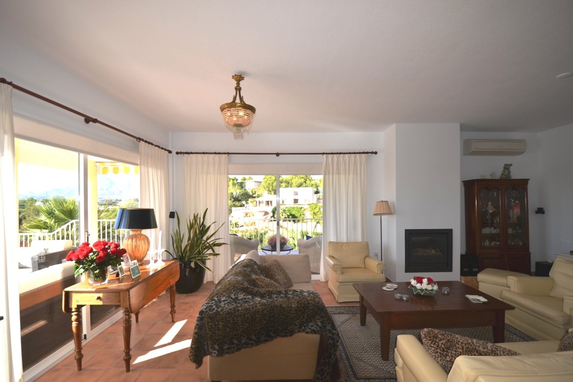 Resale - Villa - Altea